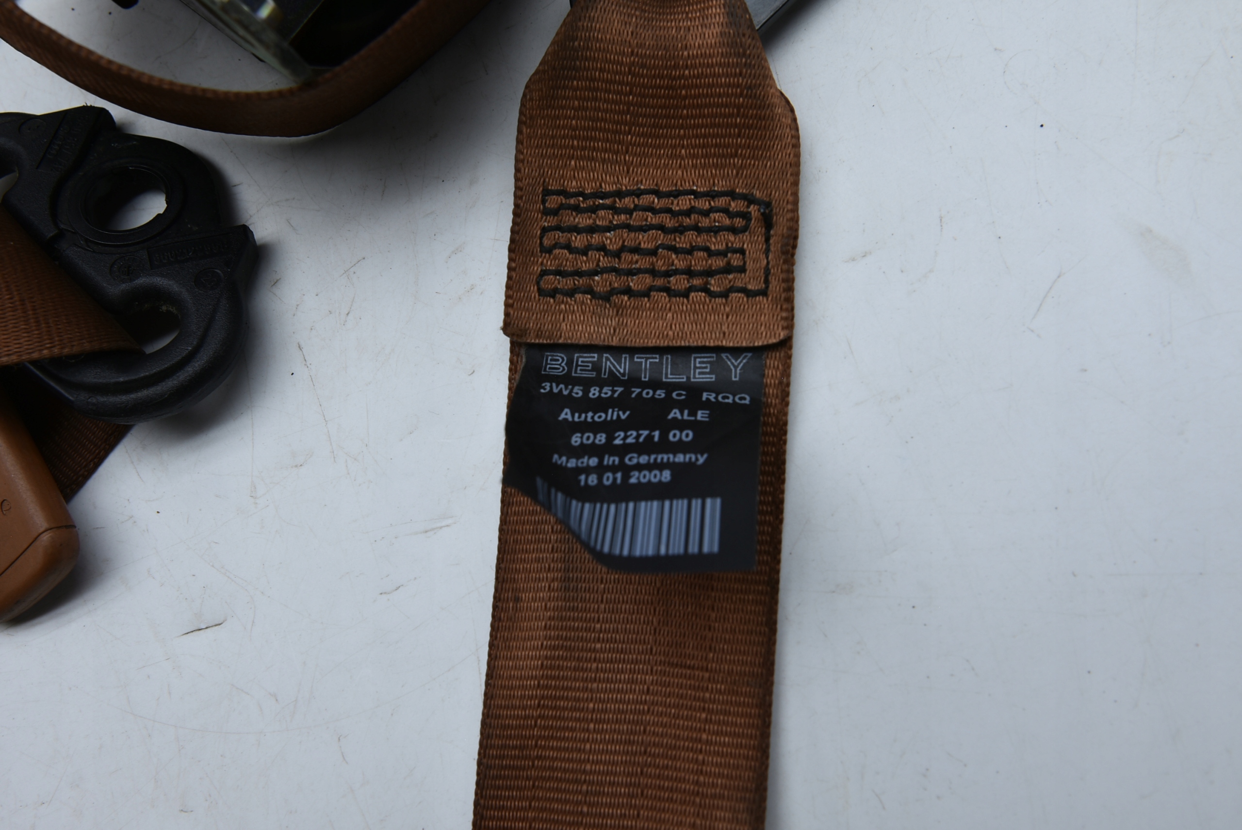 Bentley CONTINENTAL FLYING SPUR ремень безопасности зад