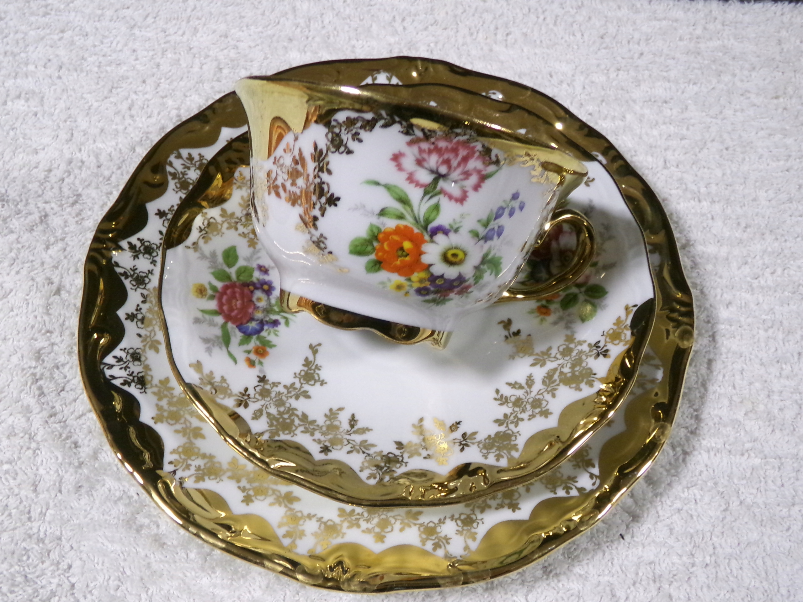 PIĘKNY ZESTAW ŚNIADANIOWY- KLEIBER 22 KARAT GOLD