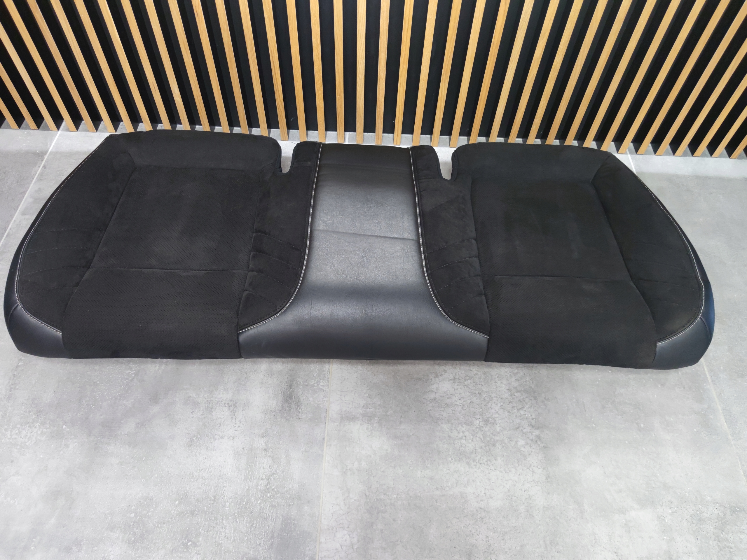 Dodge Челленджер задняя сидение сиденье 2015+