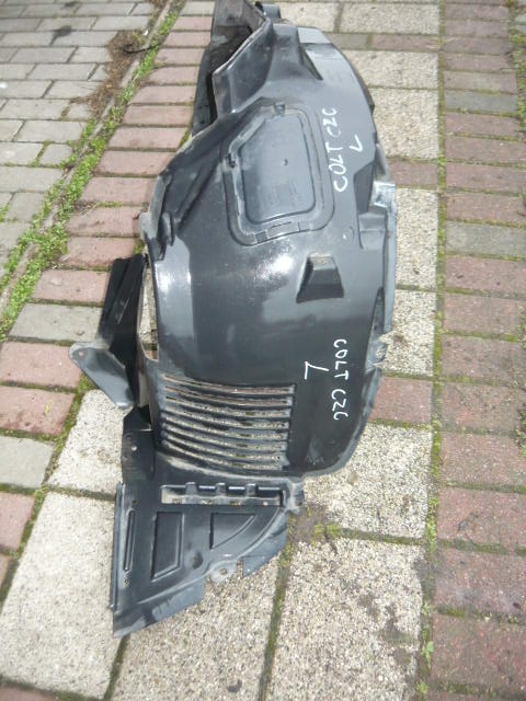 ПІДКРИЛОК ЛІВИЙ ПЕРІД MITSUBISHI COLT VI Z30 04-12 РІК MR575539 