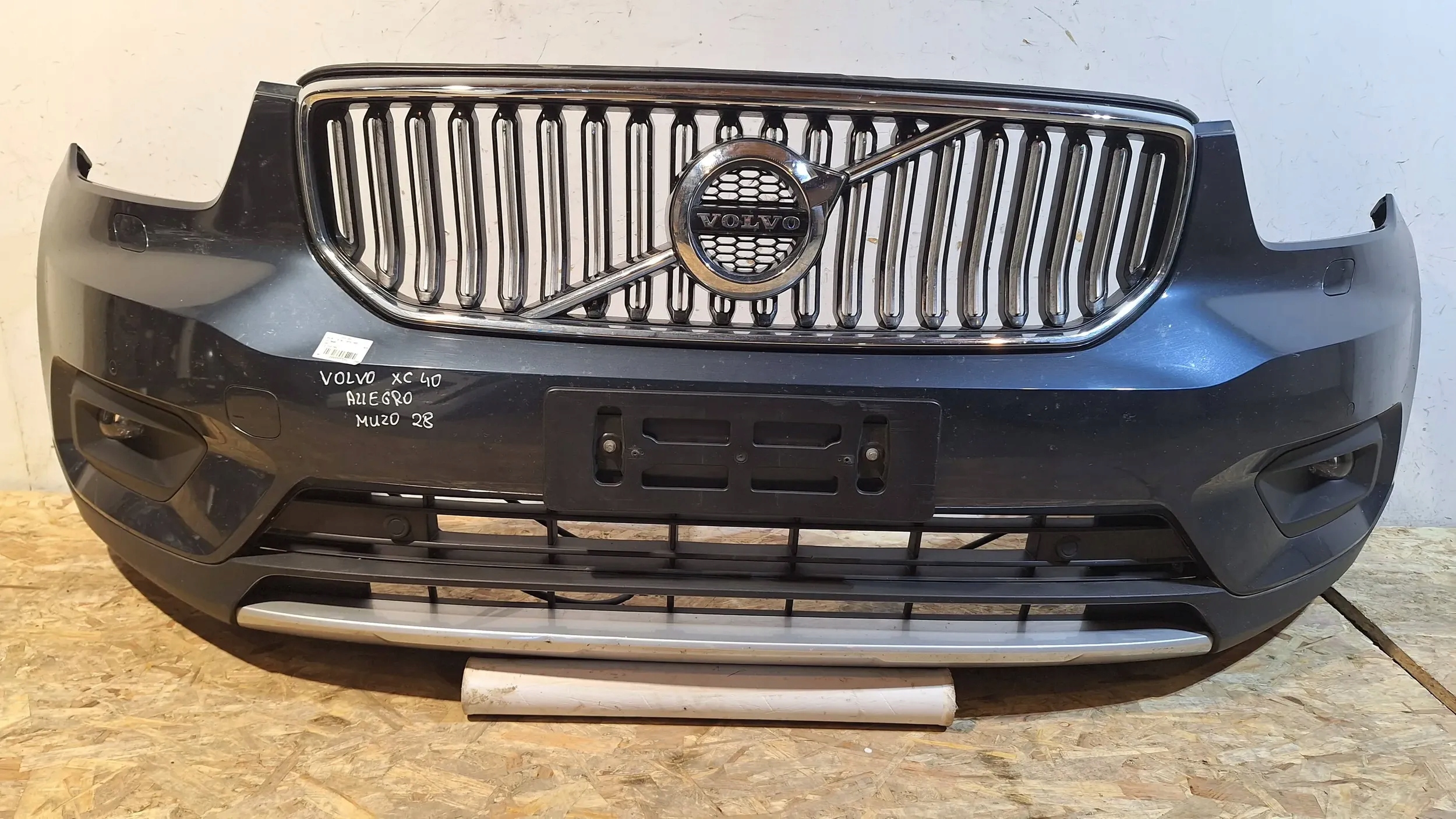Stoßstange vorne Volvo XC40 17