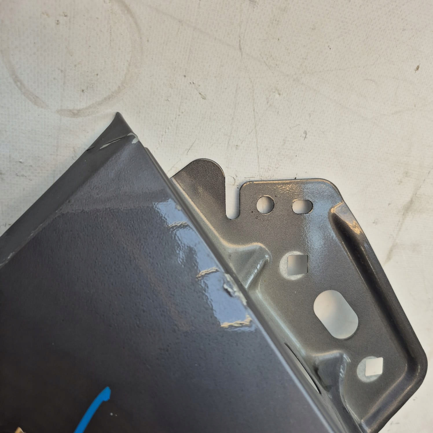 VW AMAROK II 2 2HJ 22- fender right front front