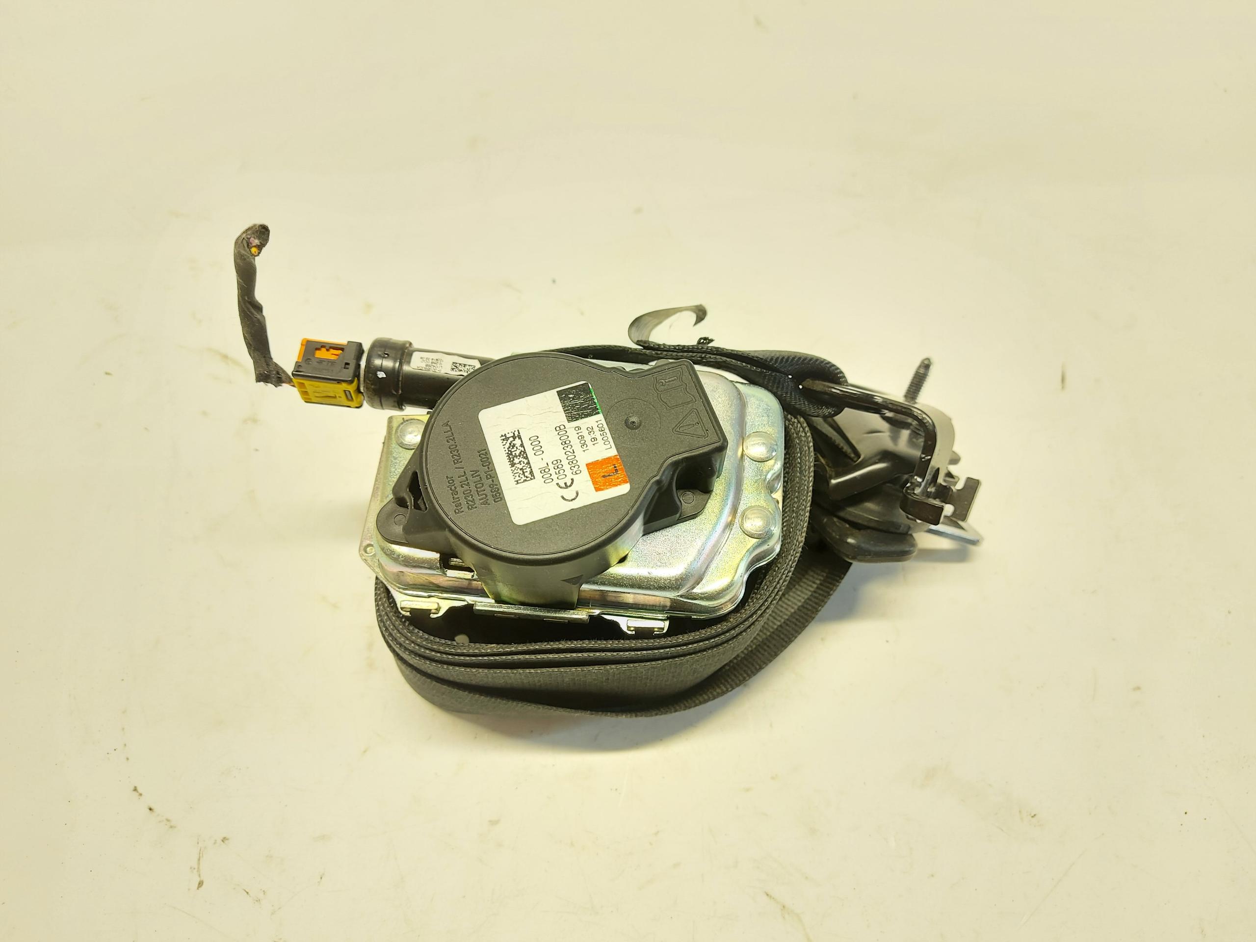 VOLVO XC40 D3 tension belt safety front left