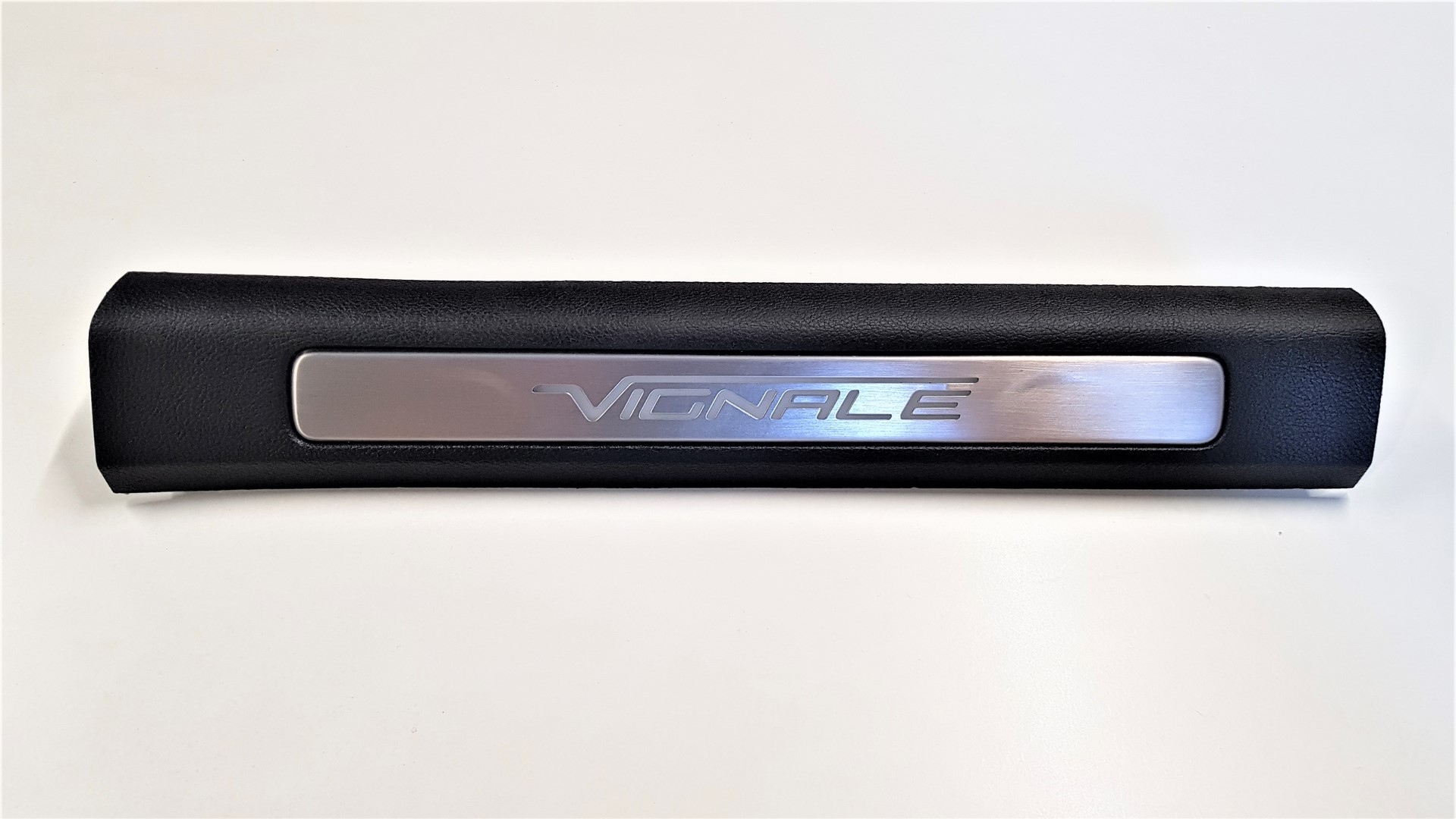 LISTWA NAKŁADKA PROGOWA PRAWA FORD EDGE VIGNALE