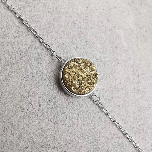 Zlatý náramek drůza