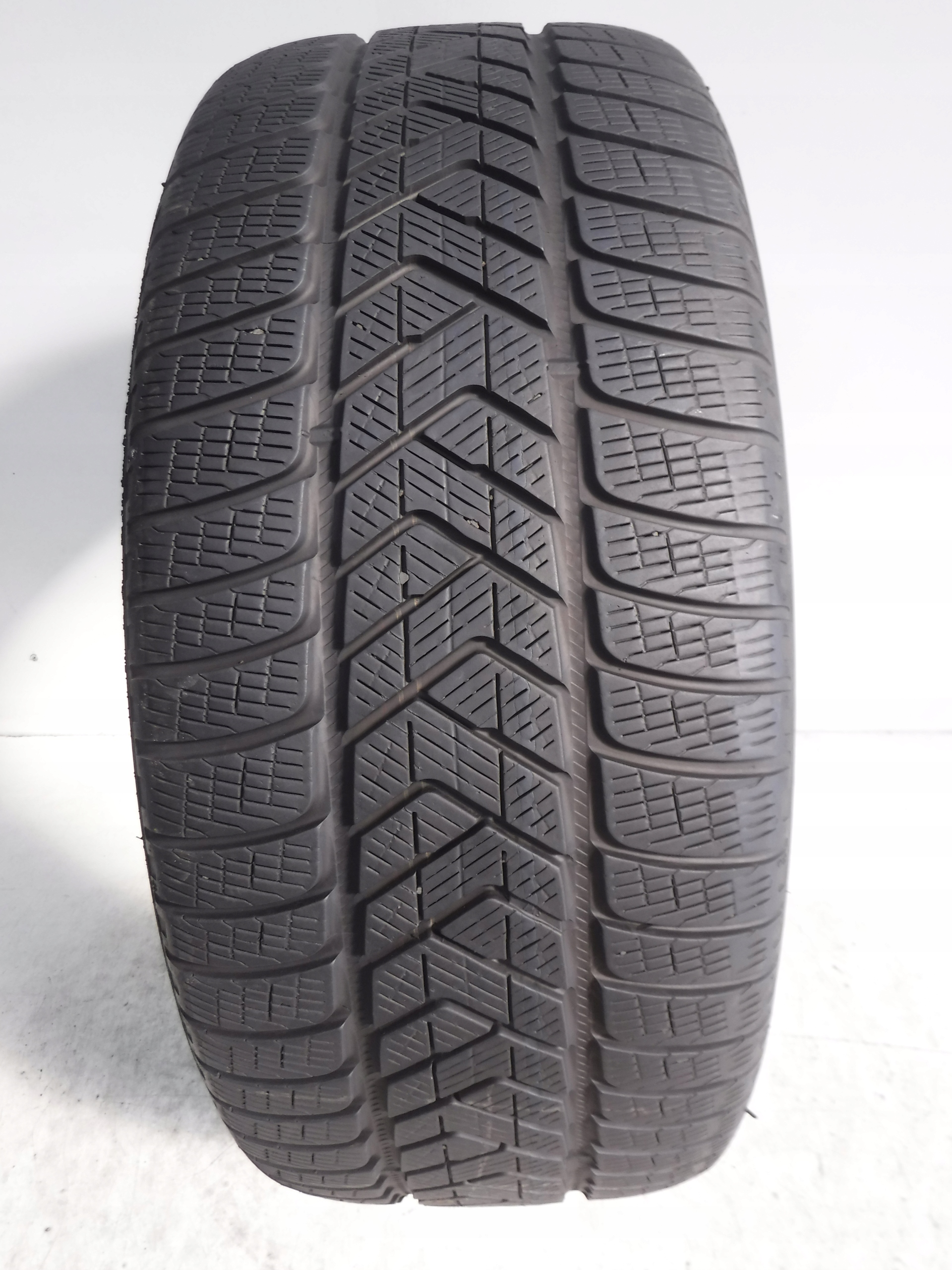 OPONA ZIMOWA PIRELLI SCORPION WINTER 255/50/19 103H MO M+S Sezon zimowe