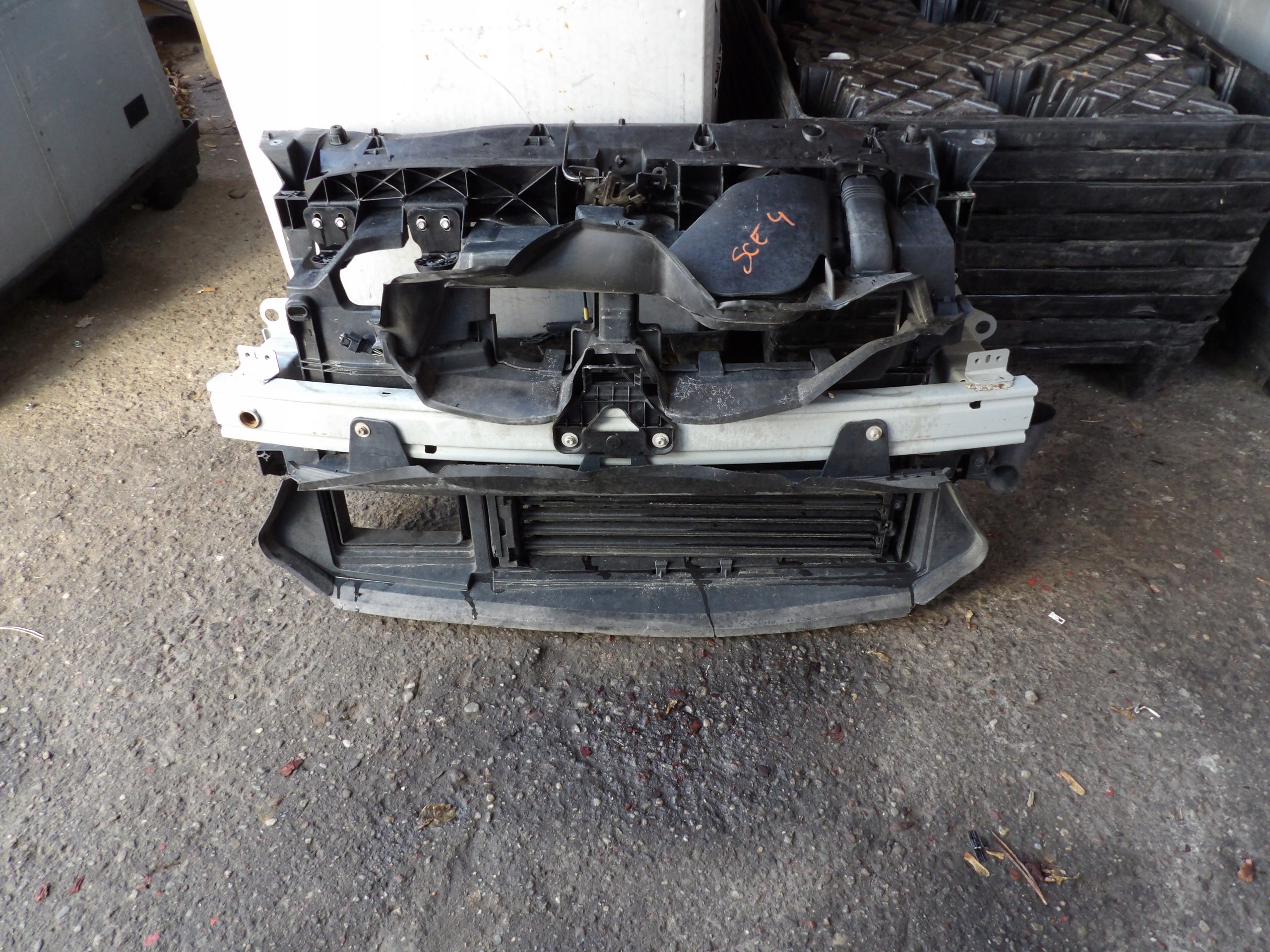 PAS PRZEDNI RENAULT SCENIC IV 4