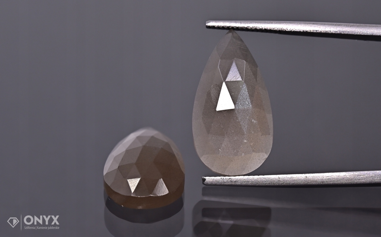 Měsíční kámen fazetovaná růžice Pár slza 19x