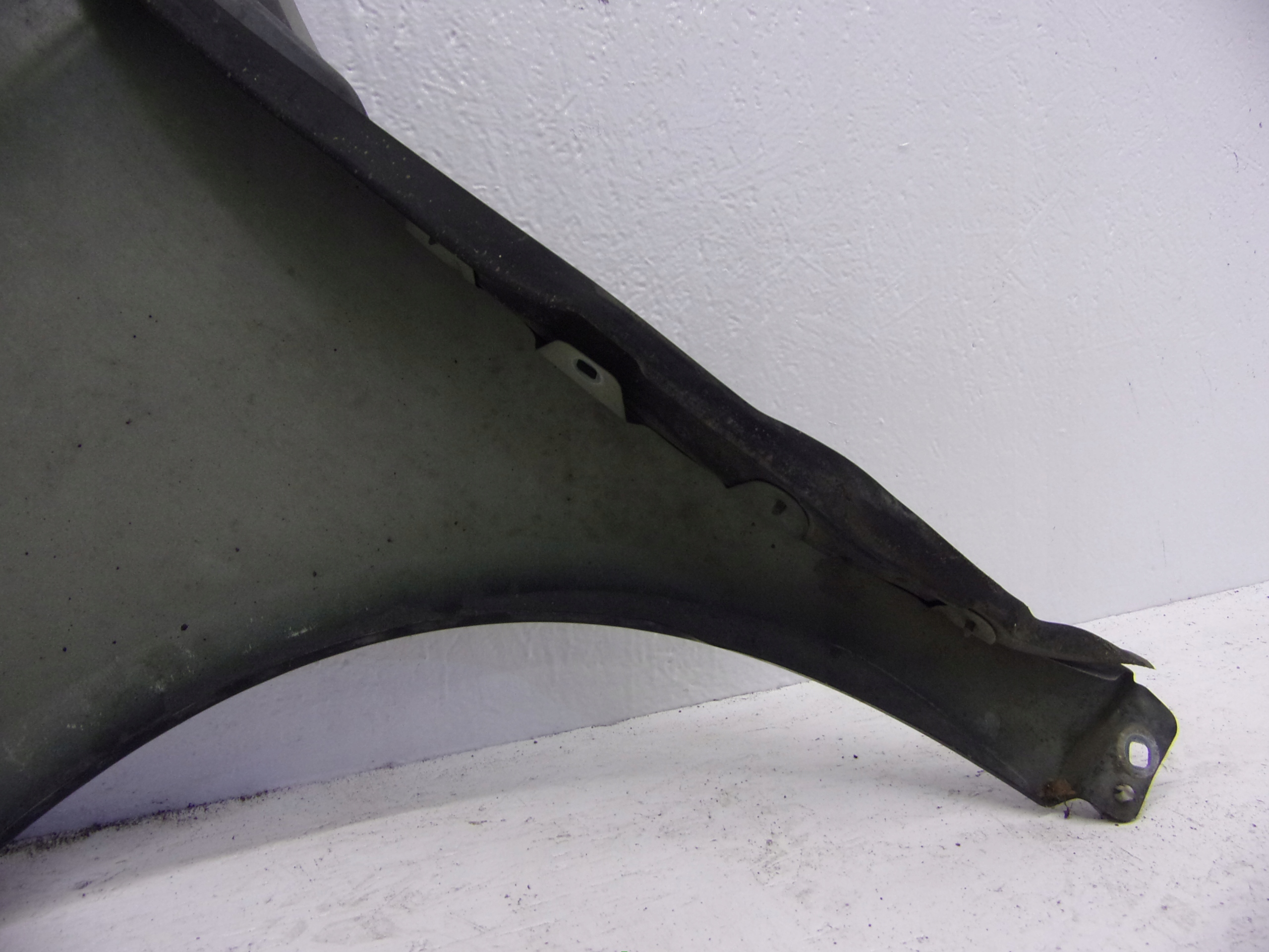 fender right front MERCEDES AKLASA A169 A-169