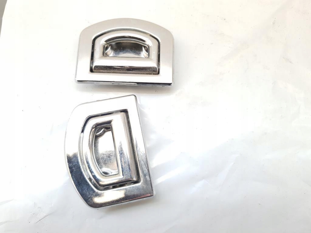 ZACZEP UCHWYT BAGAŻNIKA VW GOLF V Stan opakowania zastępcze