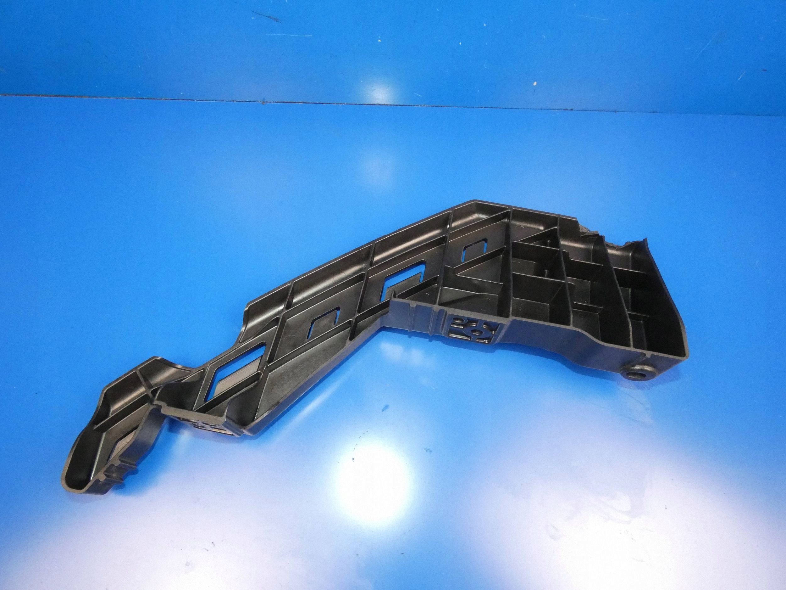 HYUNDAI TUCSON III support holder of a bumper lights right front