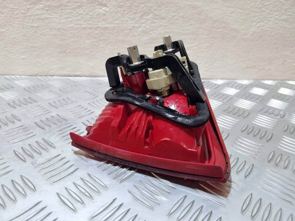light rear to the bonnet right side Audi A5 8T 2008 8T0945094
