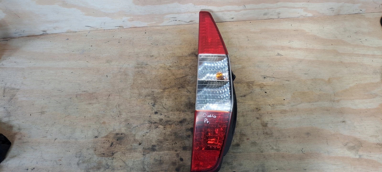 фонарь правый FIAT Doblo I 1 40605751