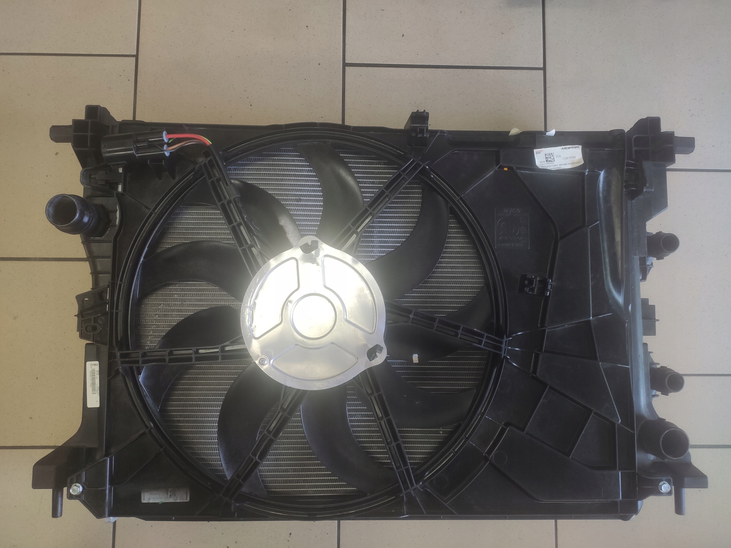 JEEP КОМПАС HYBRID ТОНАЛЬНЫЙ КОМПЛЕКТ РАДИАТОРЫ