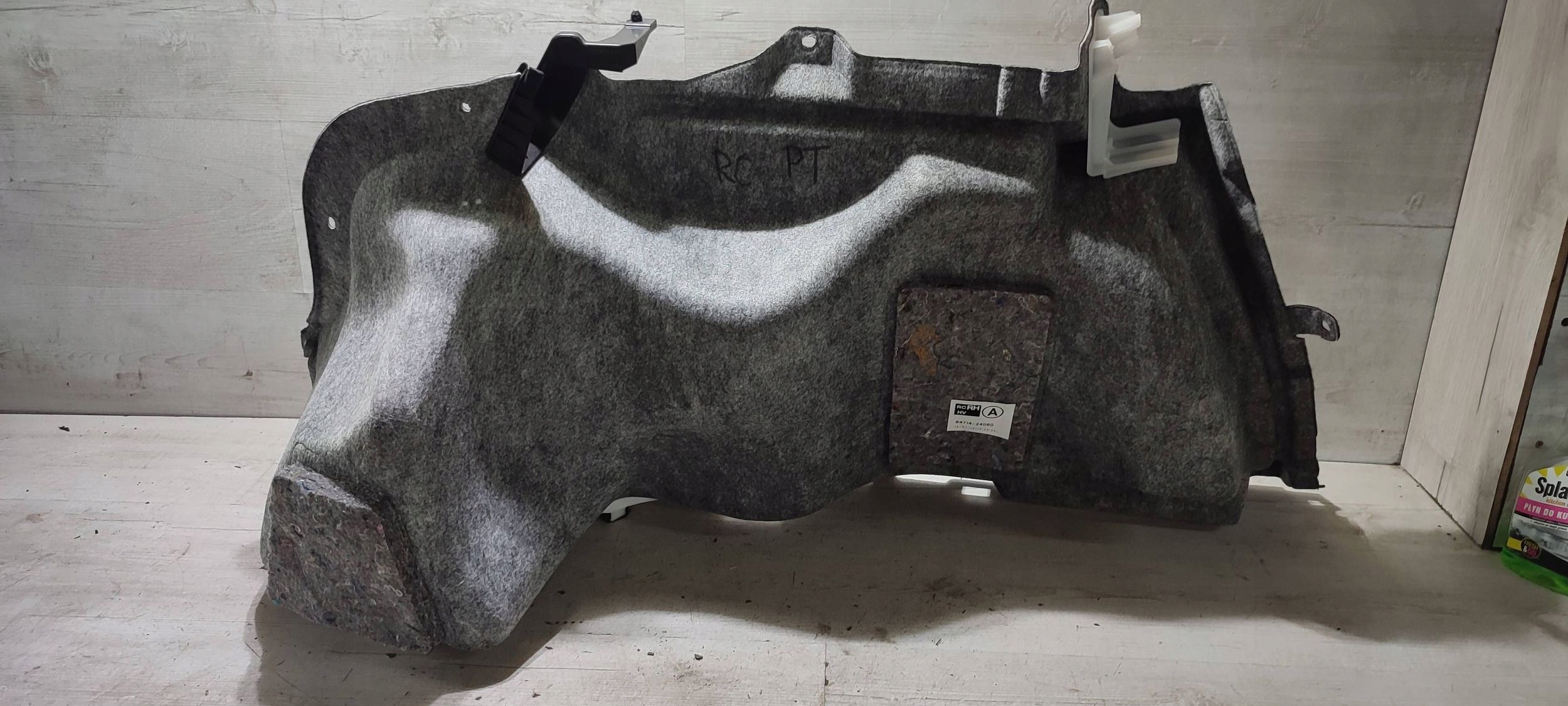 Lexus RC 2019 rear part side right side / upholstery / boot