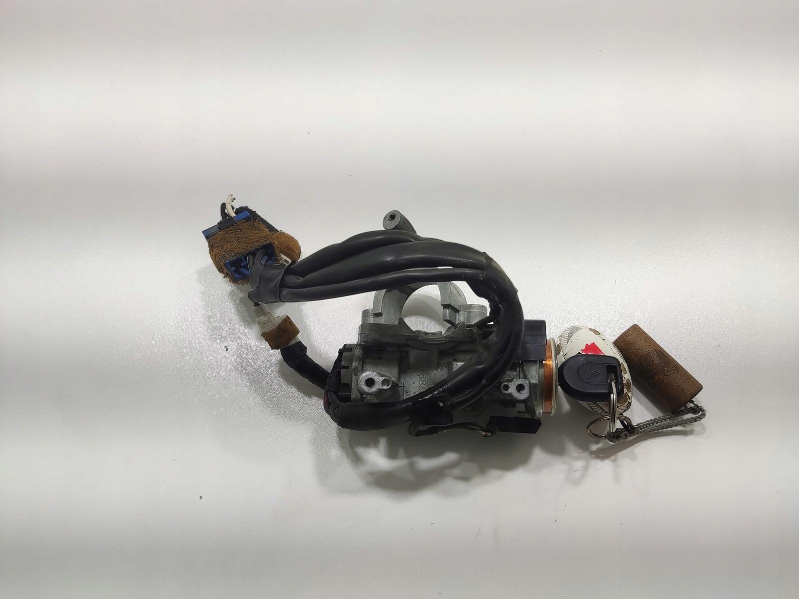 ignition key MITSUBISHI L200 III 2001-2006
