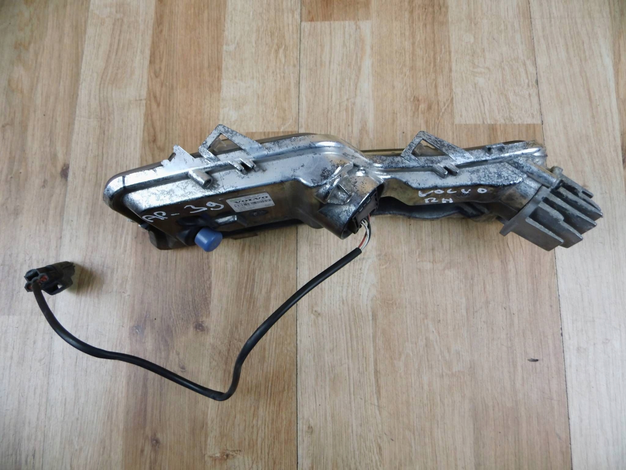 Volvo V60 S60 2013-2017 light right front DRL do running daytime 89250222