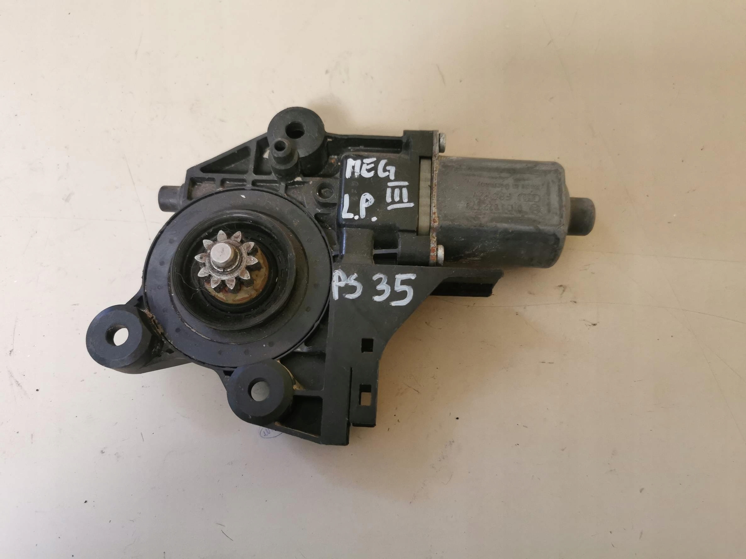 mini motor windows left front RENAULT MEGANE III 0130822479 08-16