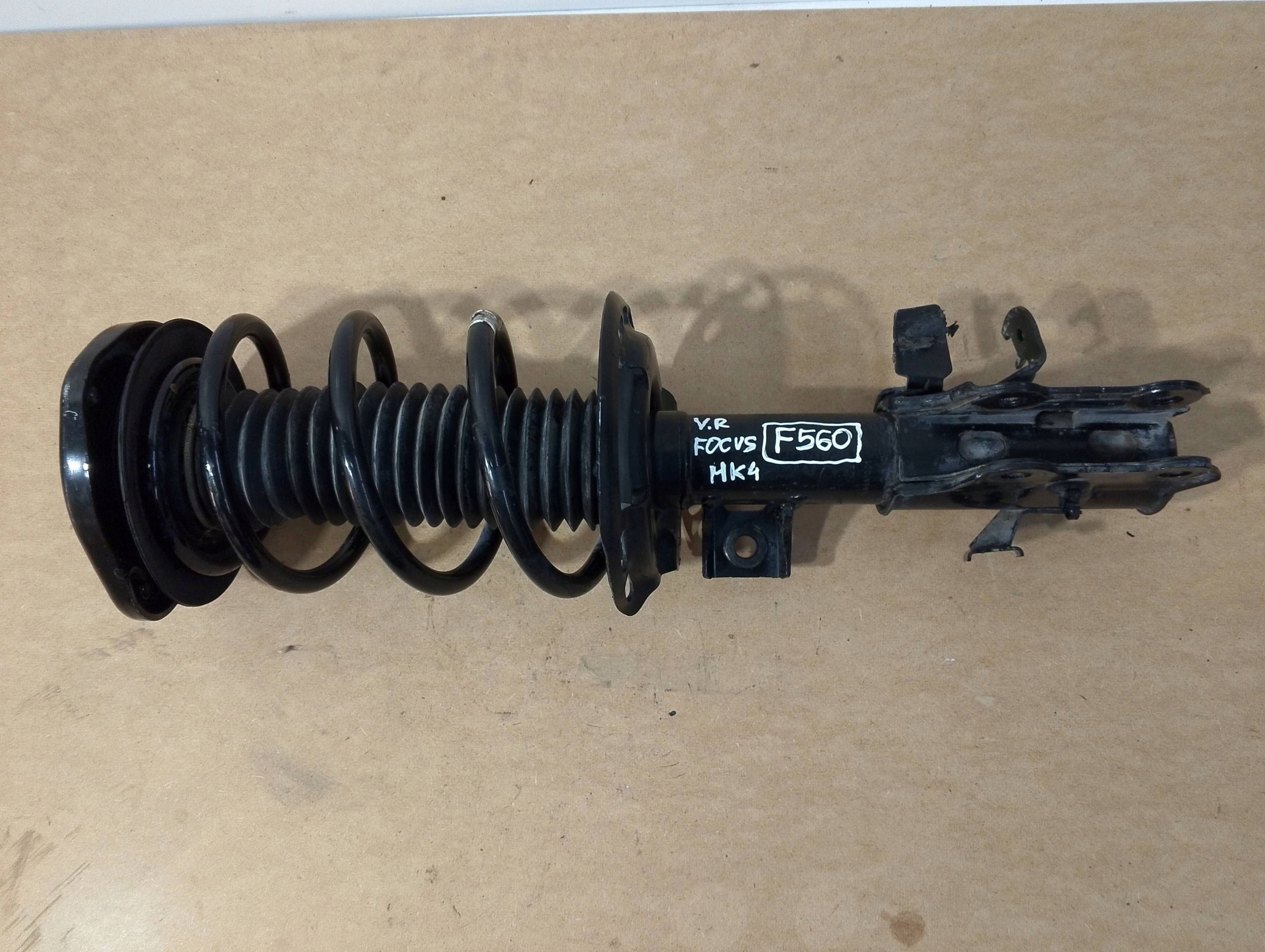 Ford Focus MK4 1,0 shock absorber front right JX6118045ELF (F560)