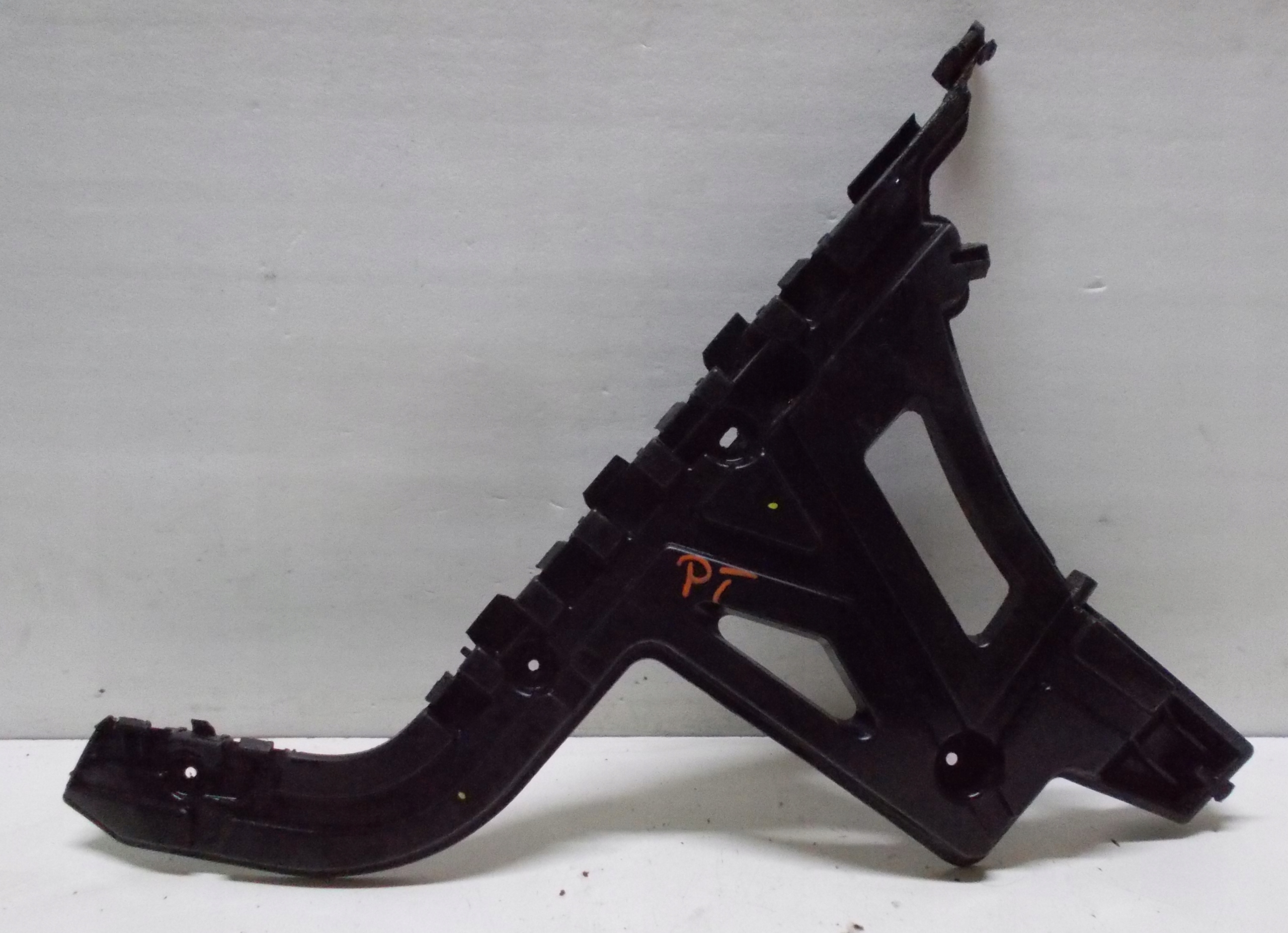RENAULT LATITUDE 3.0 DCI 12R bumper bracket right rear part 850440012R