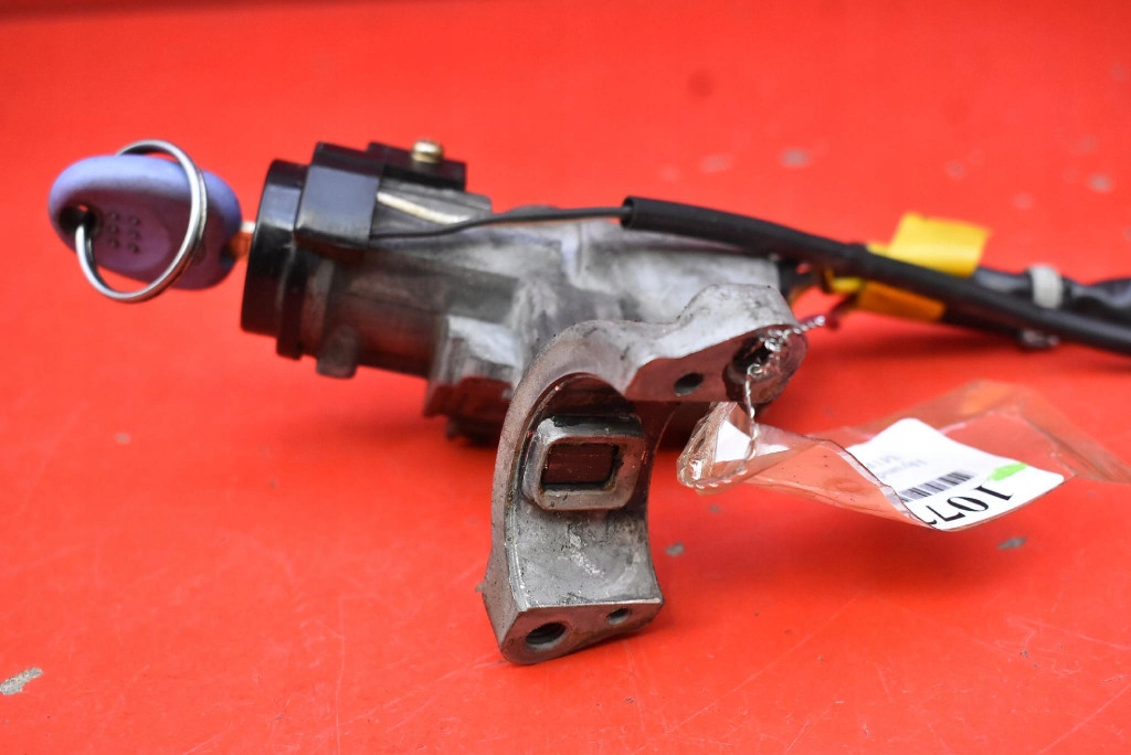 ignition key HYUNDAI COUPE 1 and RD 2.0 16V 139 KM 96-99