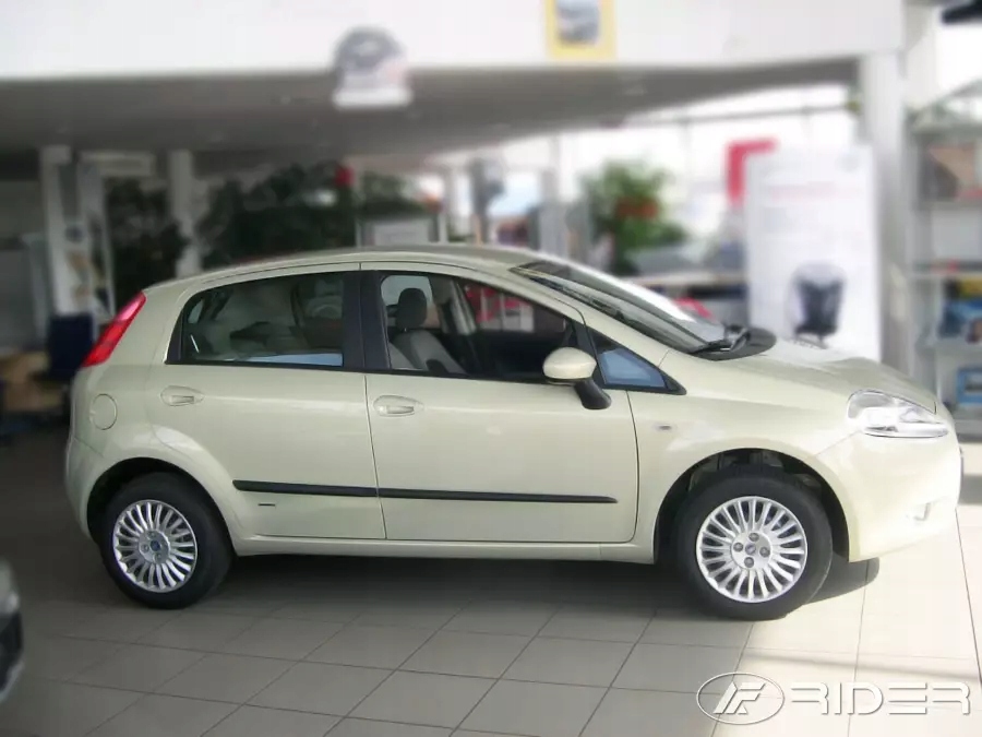 

Fiat Grande Punto listwy boczne