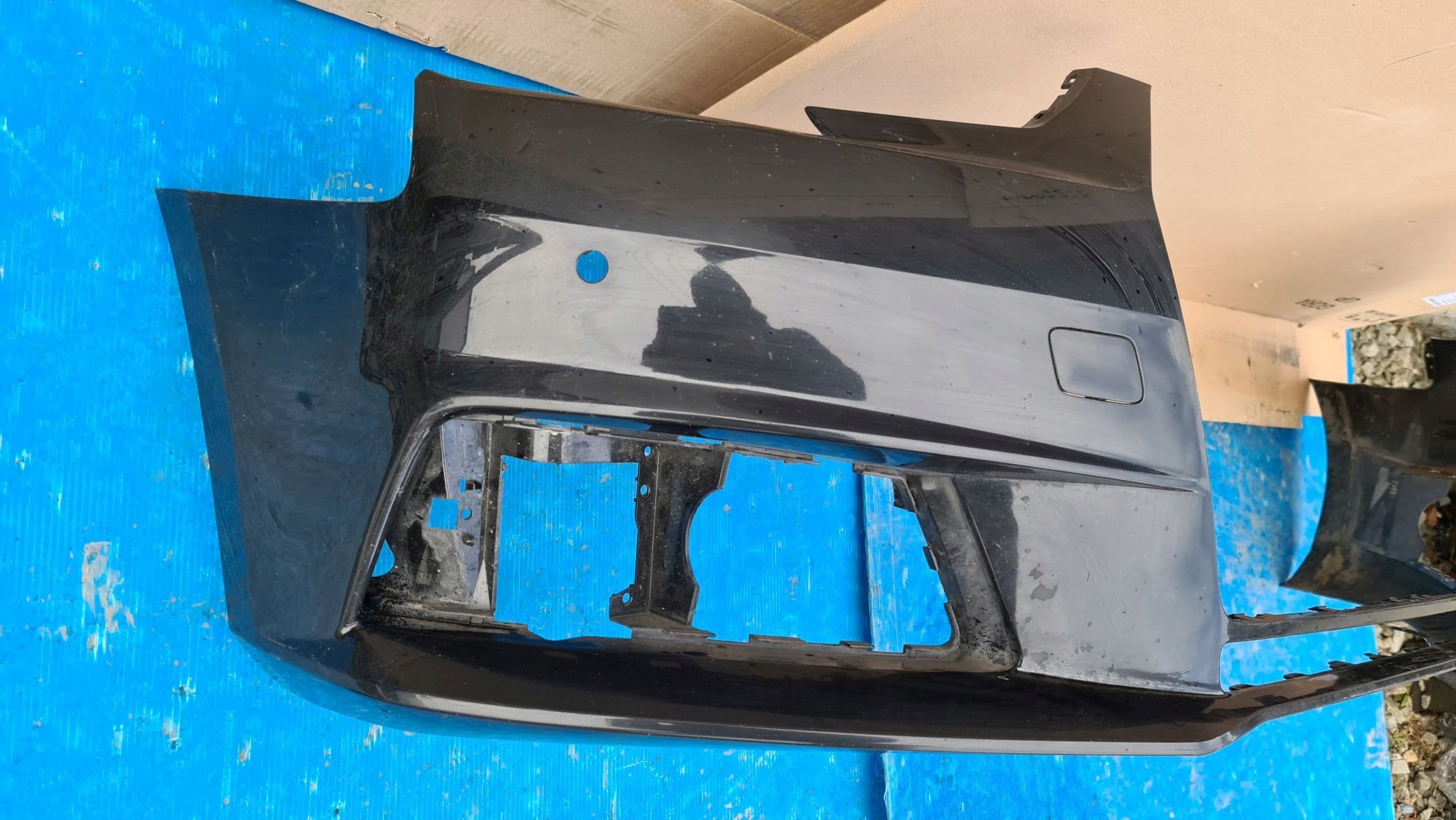 Frontstoßstange AUDI A4 B9 2015R->