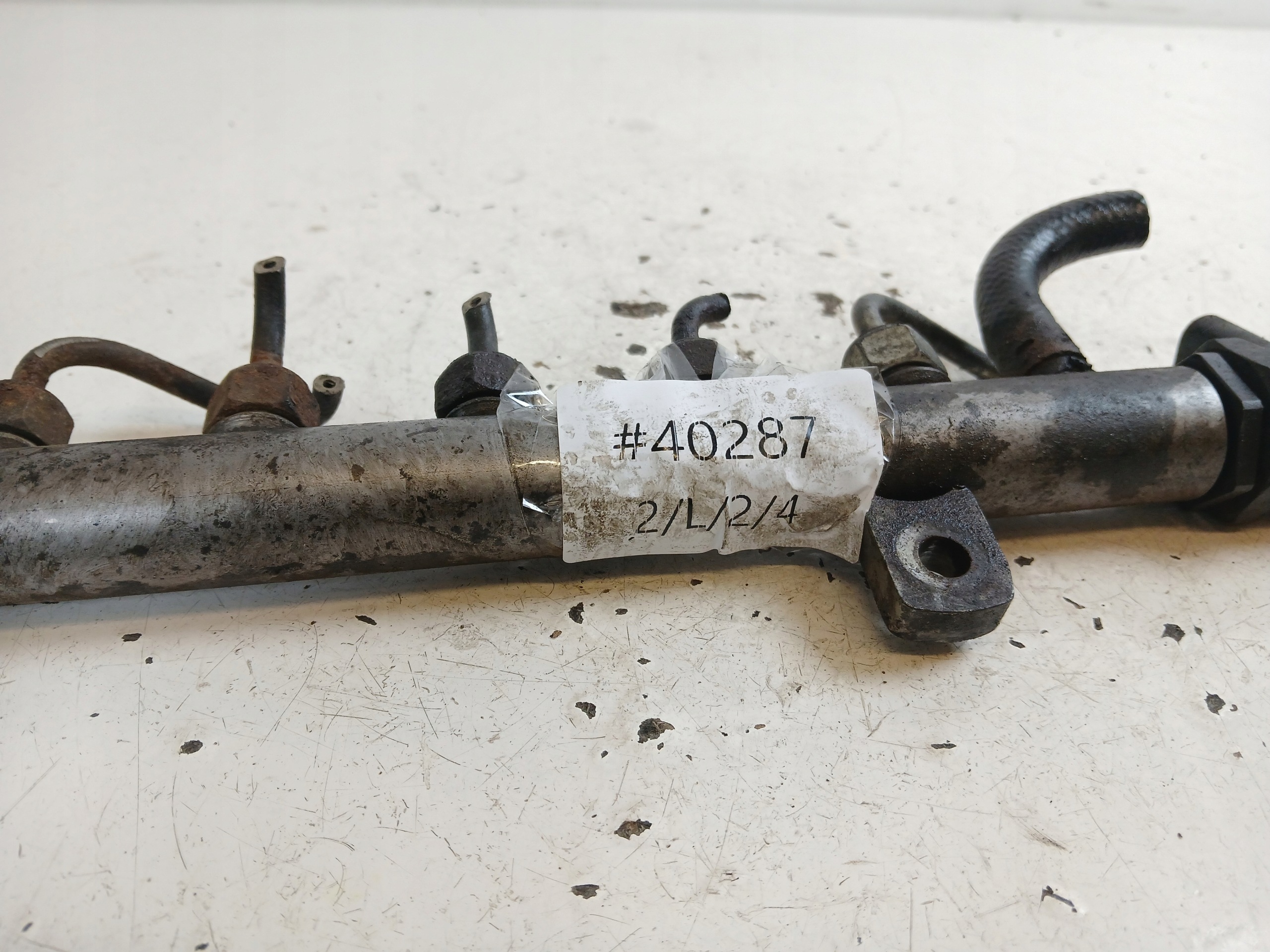 VW CRAFTER and 2.5 TDI injection ramp 076130093C sensor 057130764E