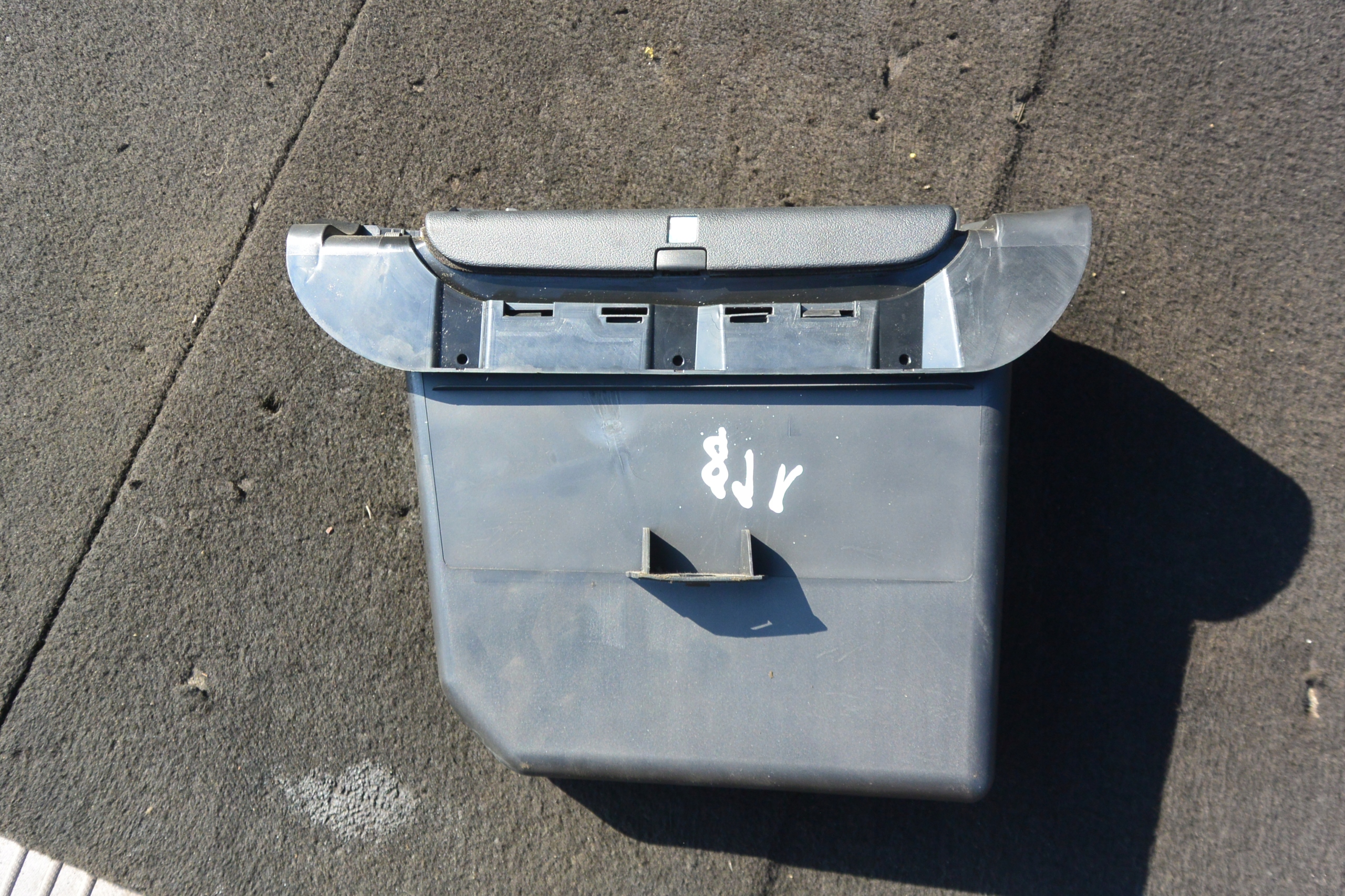 passenger compartment BOCZKA boot APTECZKI AUDI TT 8J