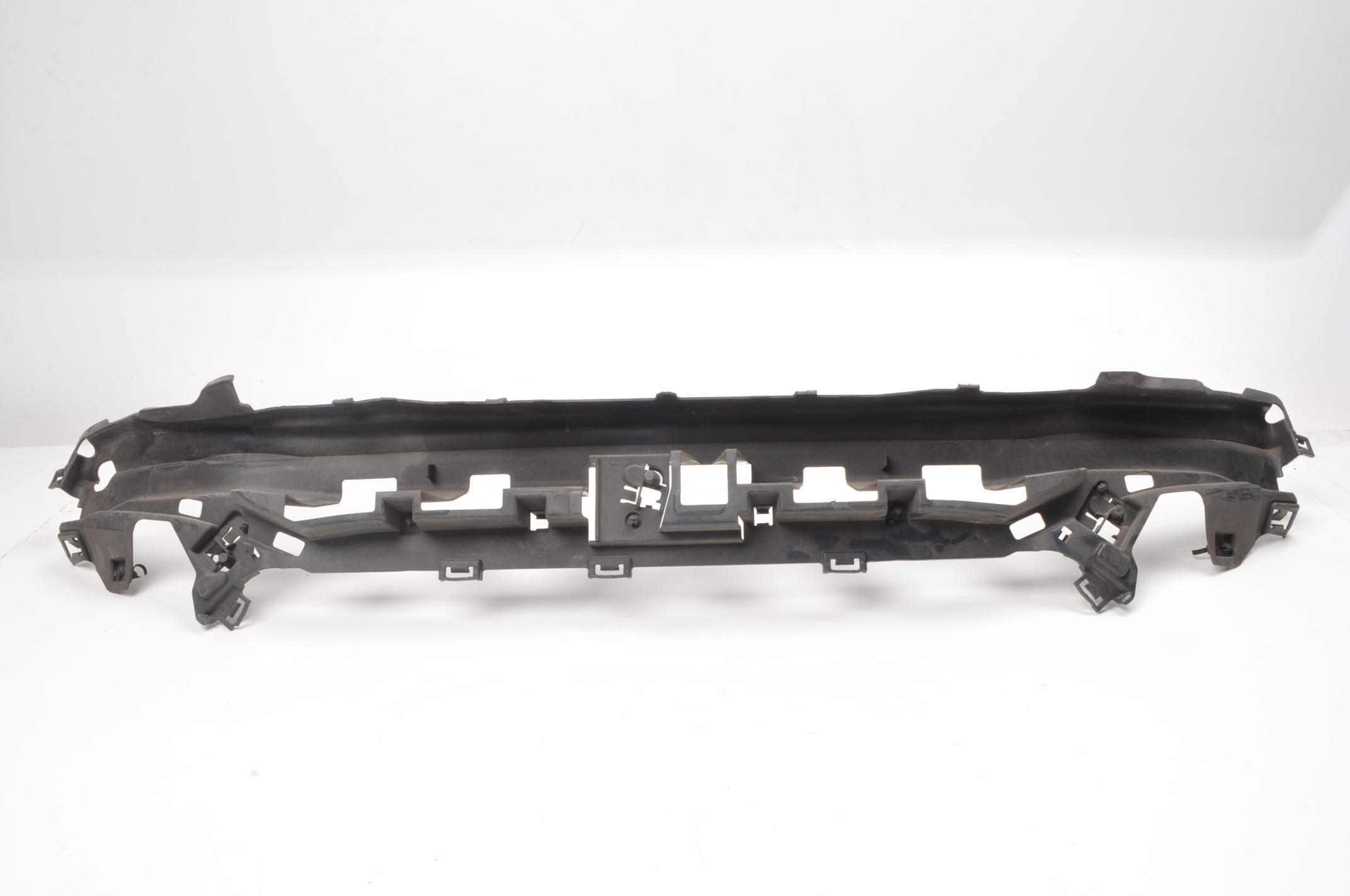 volvo V40 II абсорбер переднего бампера 31290948