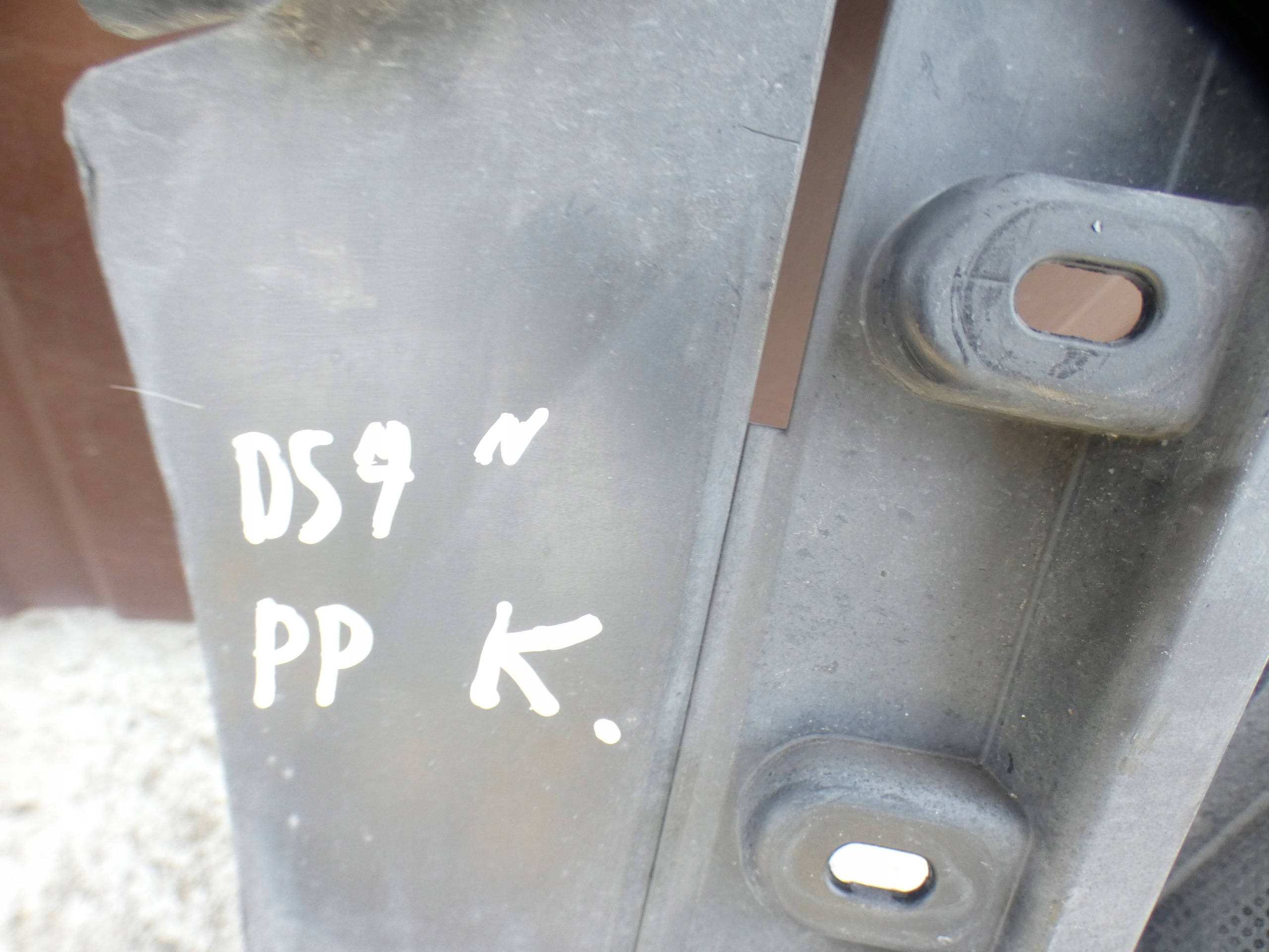 CITROEN DS7 left right bumper bracket of the front front holder