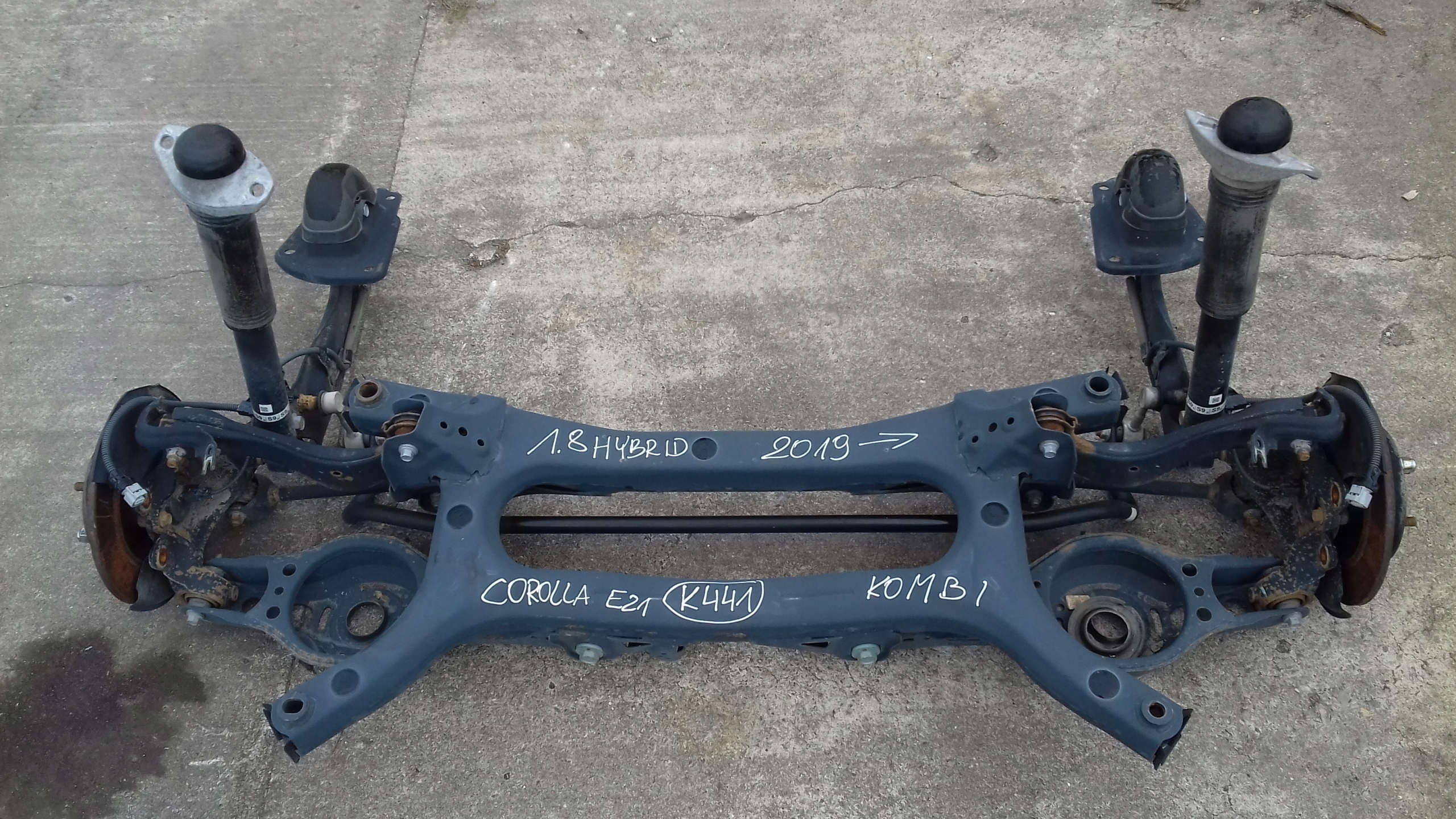 Toyota Corolla E21 Achsträger Kombi hinten Achsträger