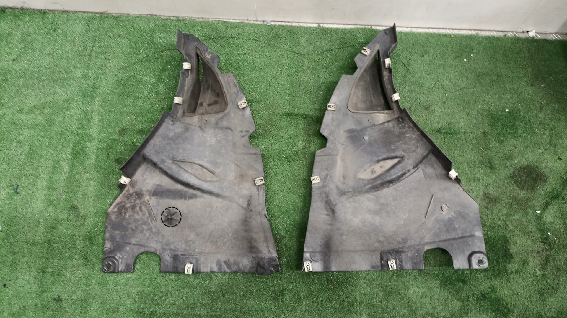 BMW X6 G06 TROJKAT mudguard right left 8092241 8022242 m-packet