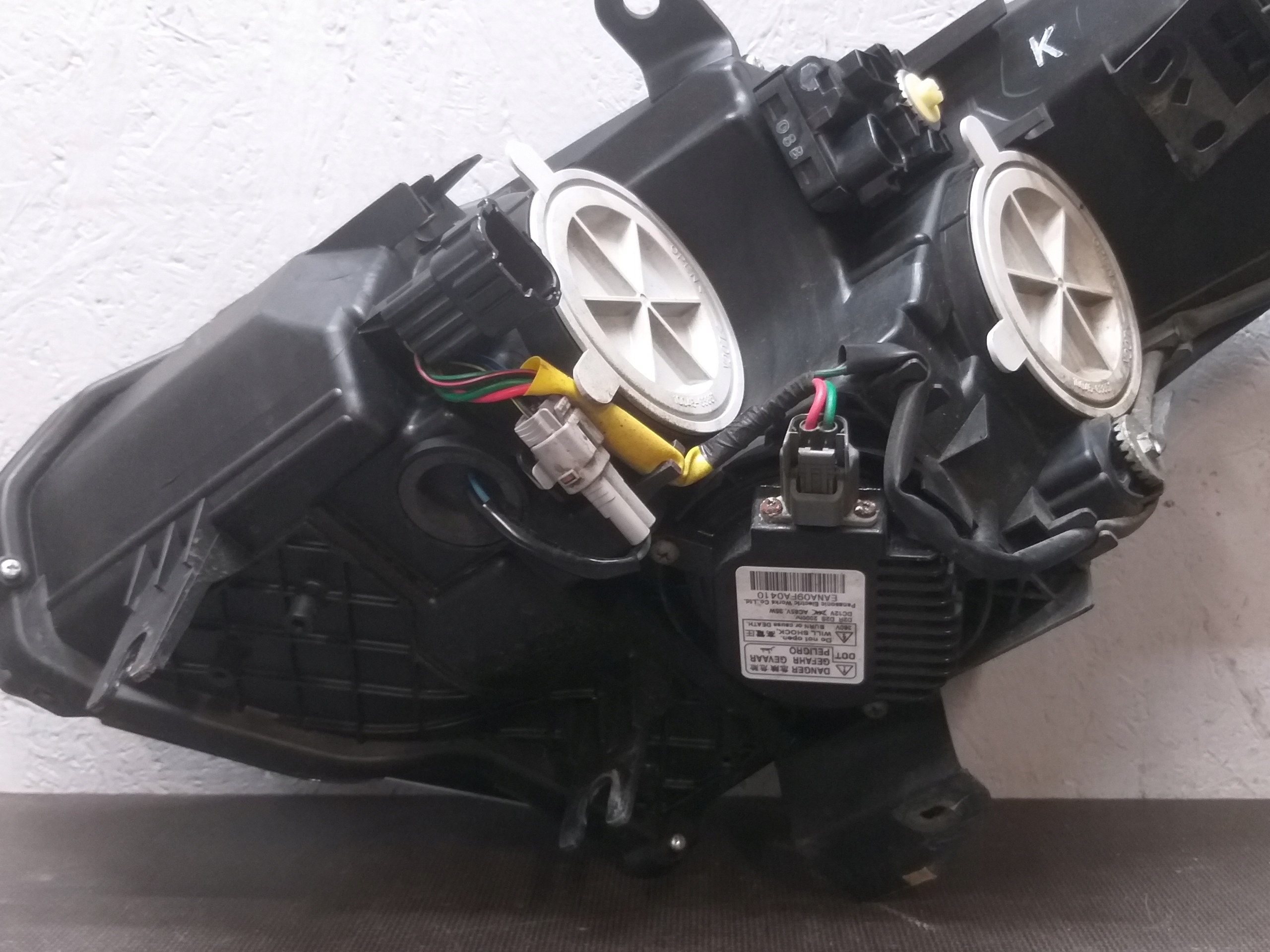 light front right NISSAN GTR XENON 100-63954