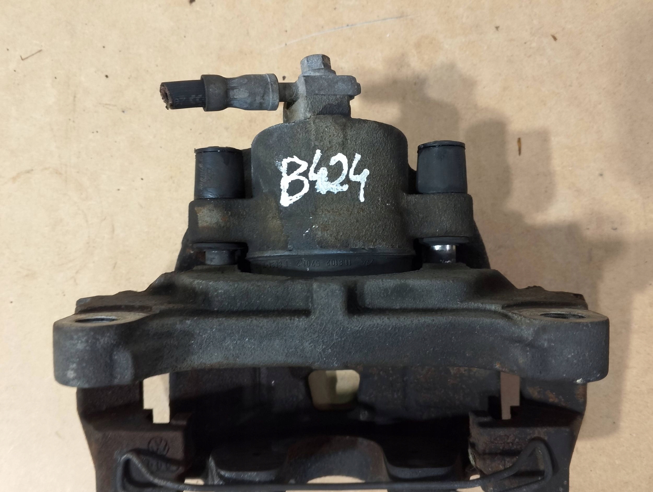AUDI Q3 8U VW GOLF SEAT caliper 759 GJS front left JARZMO (B424)