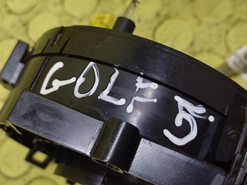 VW GOLF V ring ZWIJAK 1K0959653