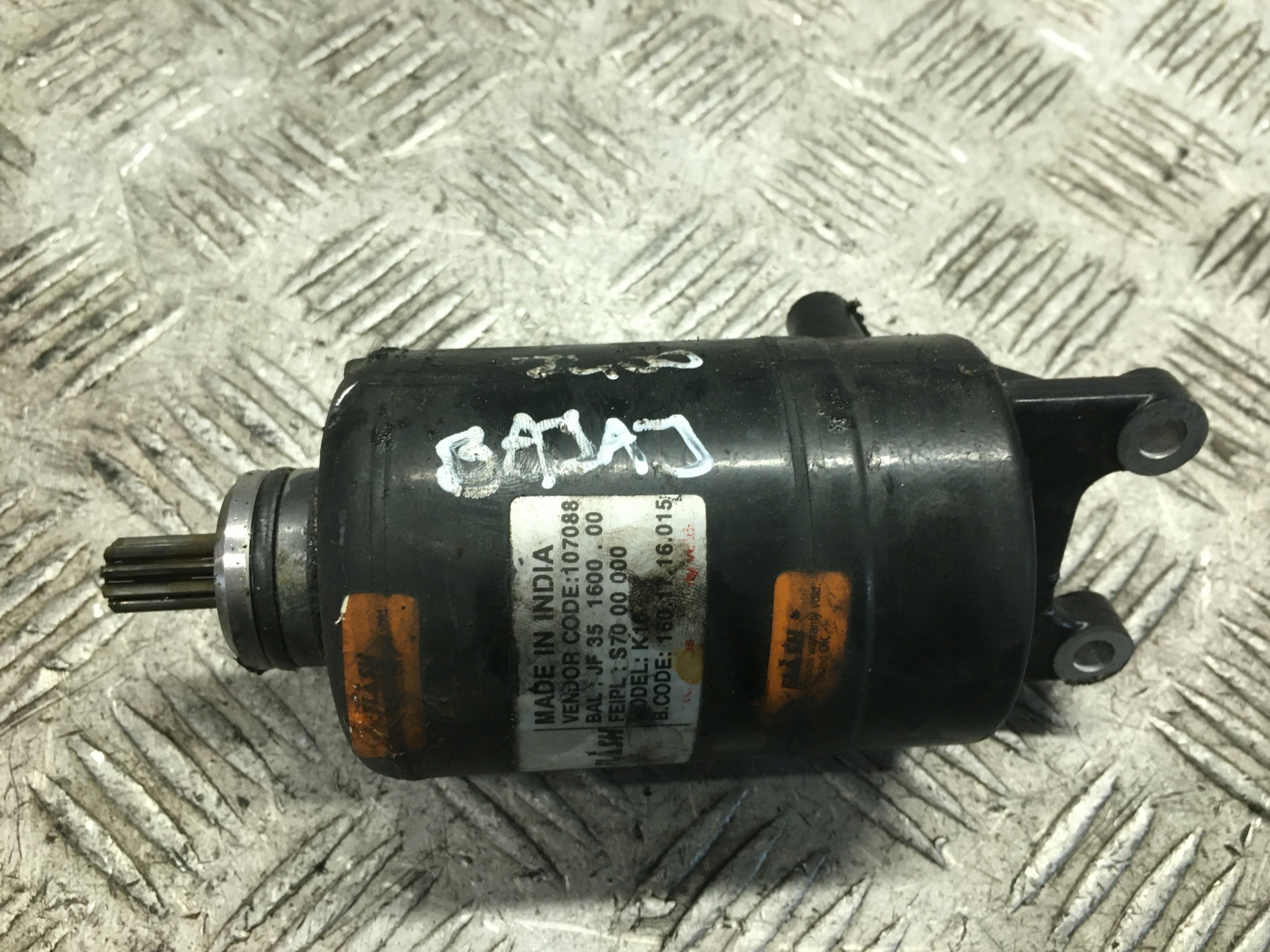 BAJAJ DOMINAR 400 ROZRUSZNIK