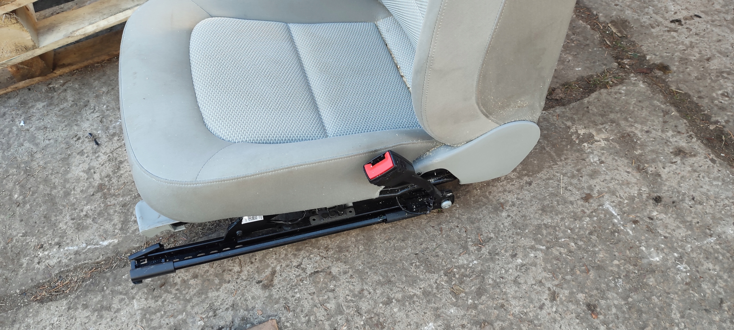 seat right front airbag AUDI A4 B8 8K0880242H