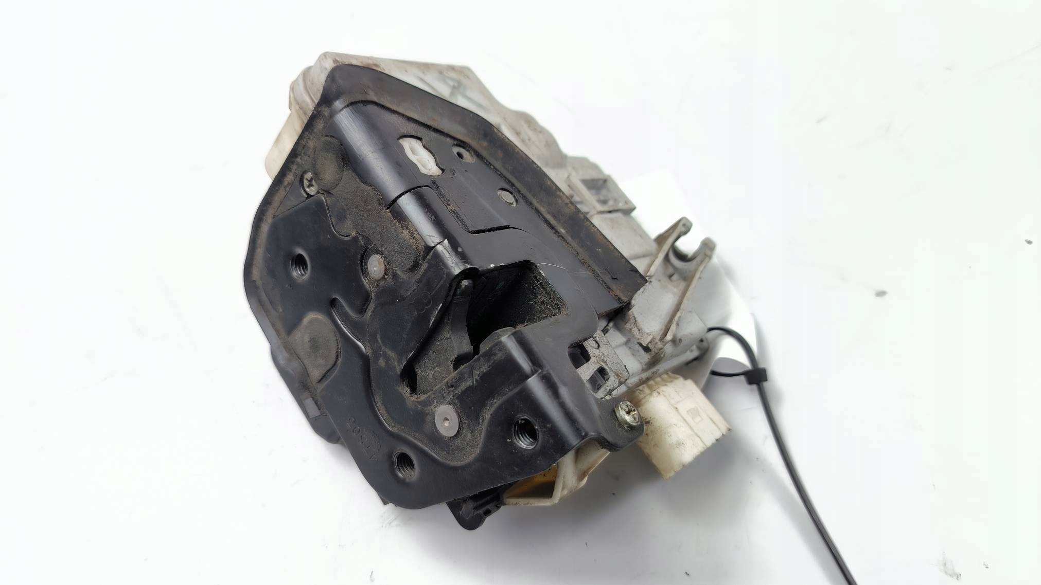 lock door left front EU 4F1837015 AUDI A6 C6