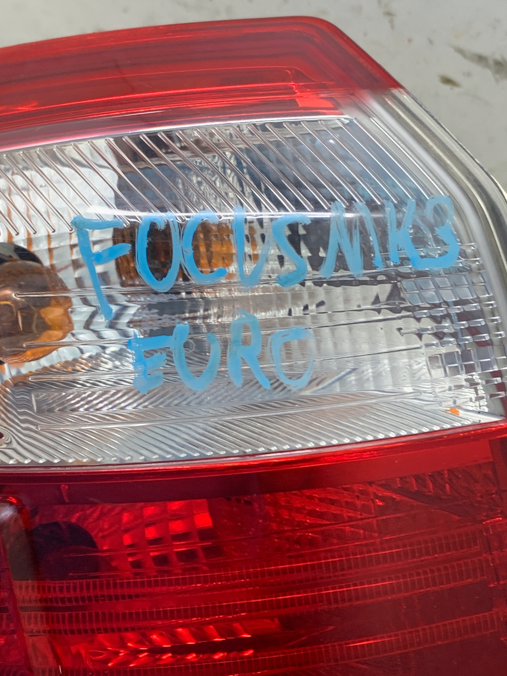 light rear left left rear part FORD FOCUS MK3 2013 KOMBI