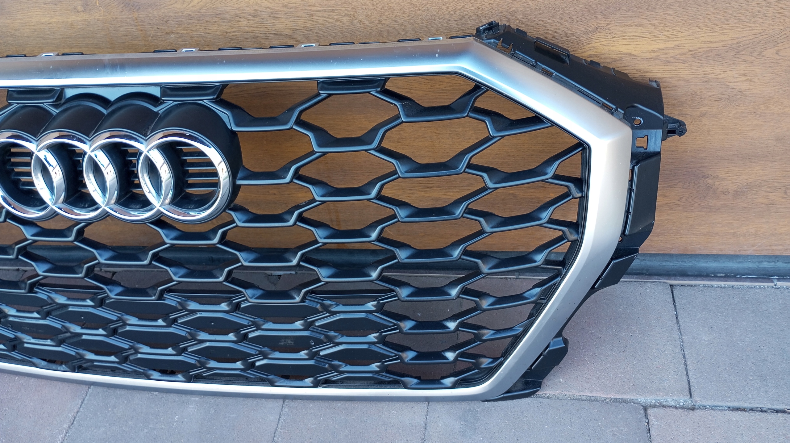 Audi Q3 Kühlergrill FRONTGRILL Kühlergitter - Thumbnail 3