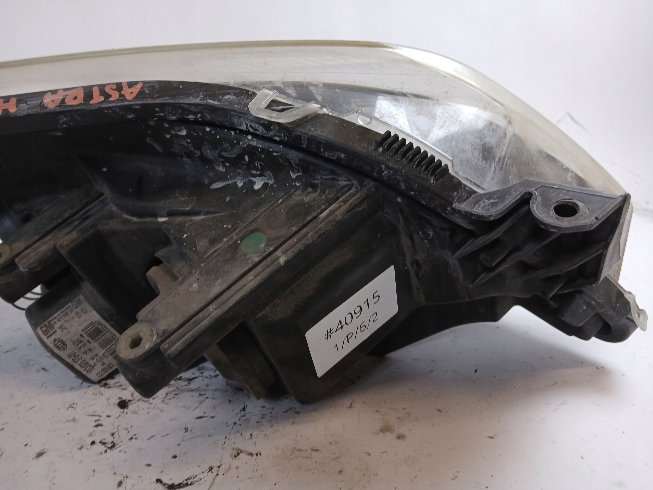 OPEL ASTRA III H feu gauche avant 24451032
