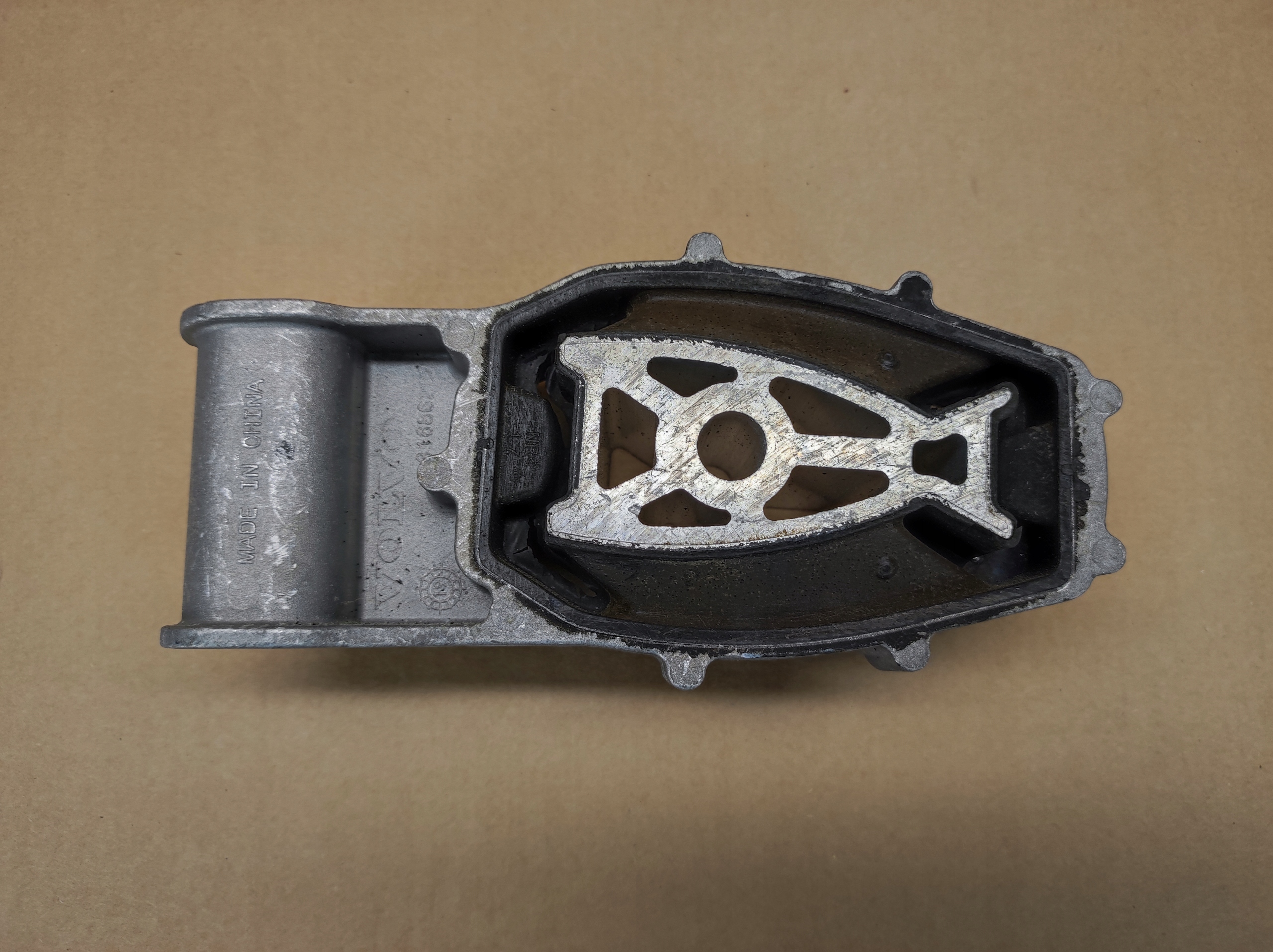 engine mount VOLVO XC40 C40 RECHARGE EV400