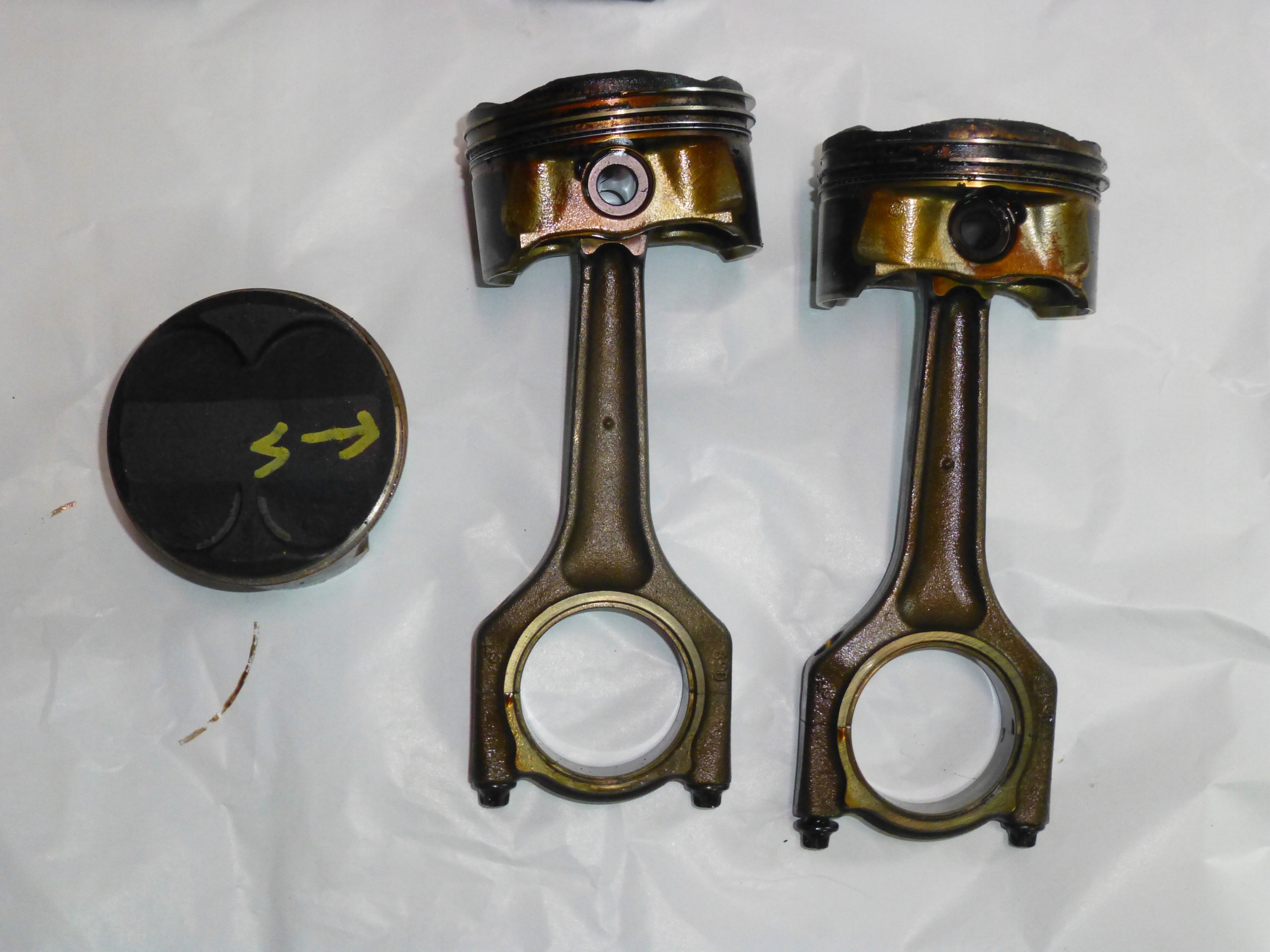 Поршні 084167 83.996 шатуни BMW E46 N42