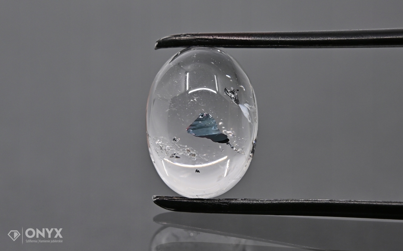 Jahodový křemen kabošon ovál 13,5x10 mm