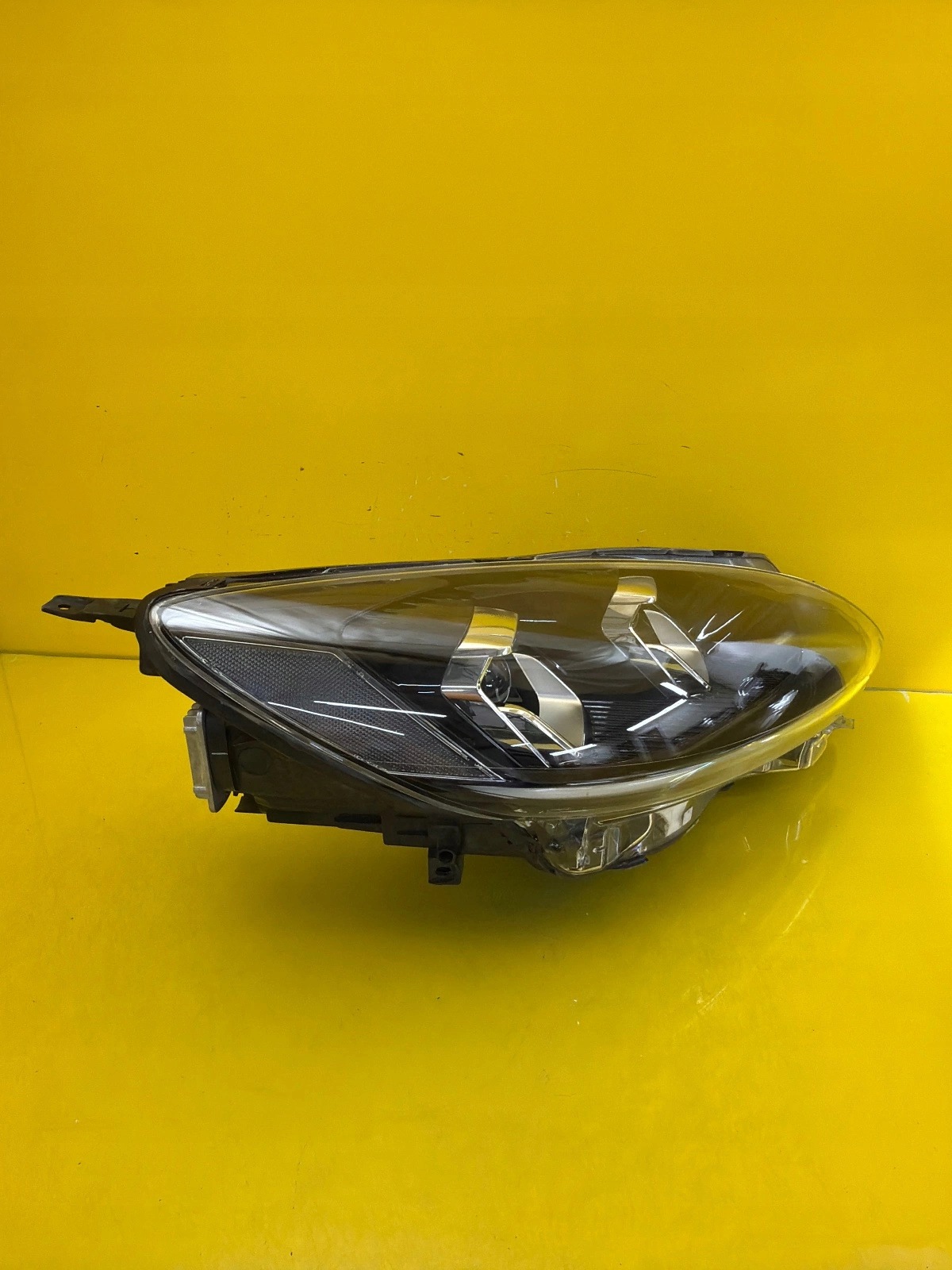 light right Ford Kuga Mk3 Full Led 2 Soczewki LV4B-13E016-AP