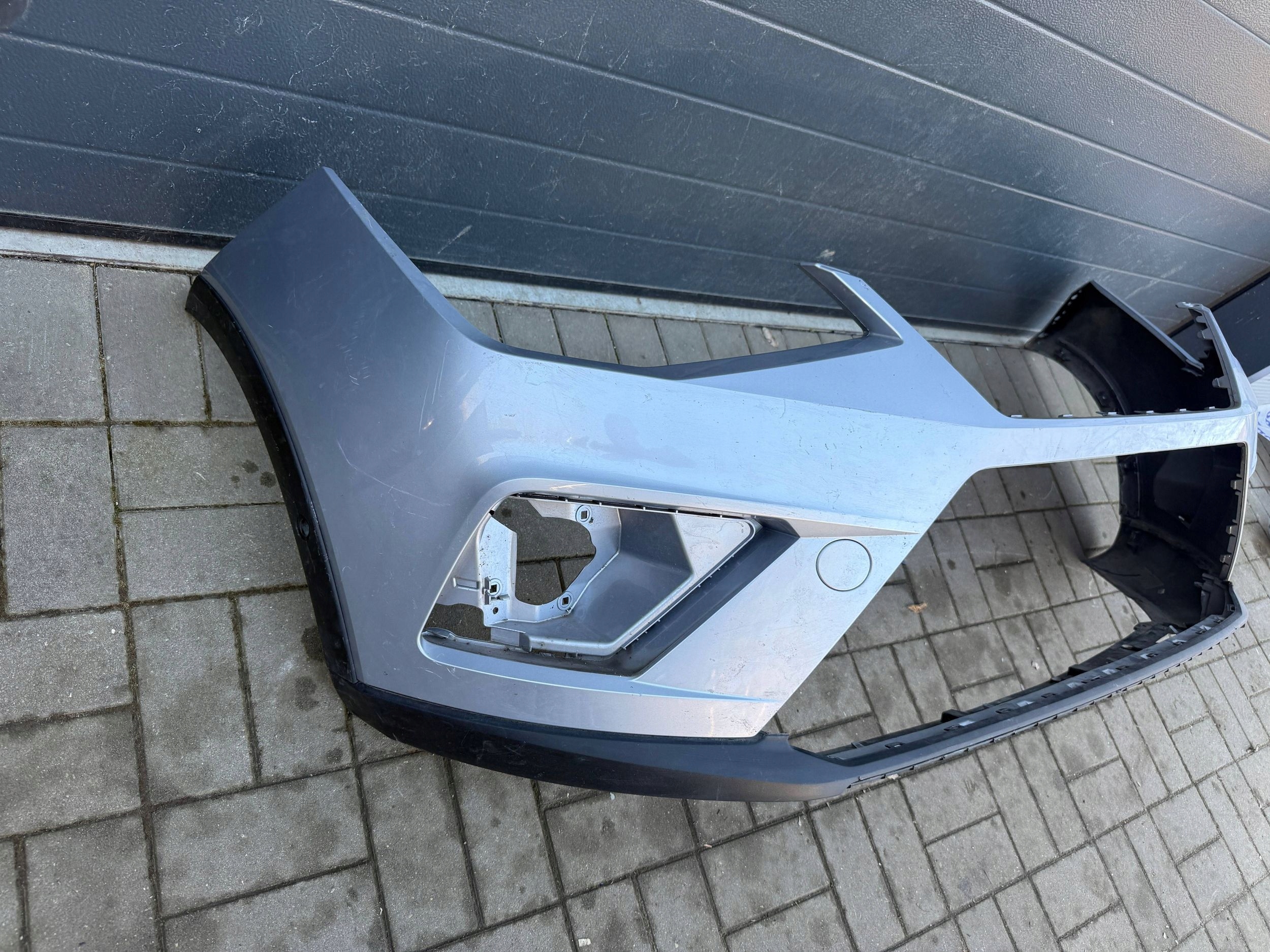 Seat Arona 17- bumper front front