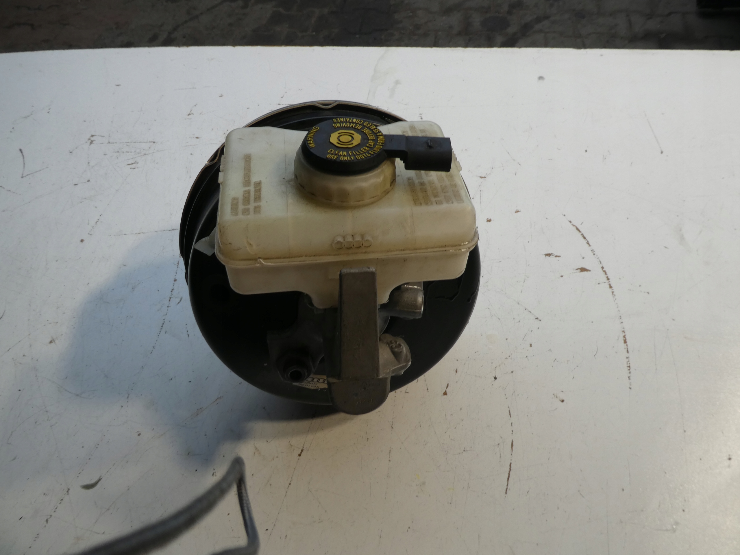 Servo bremsen AUDI A4 B8 A5 8K0612103N