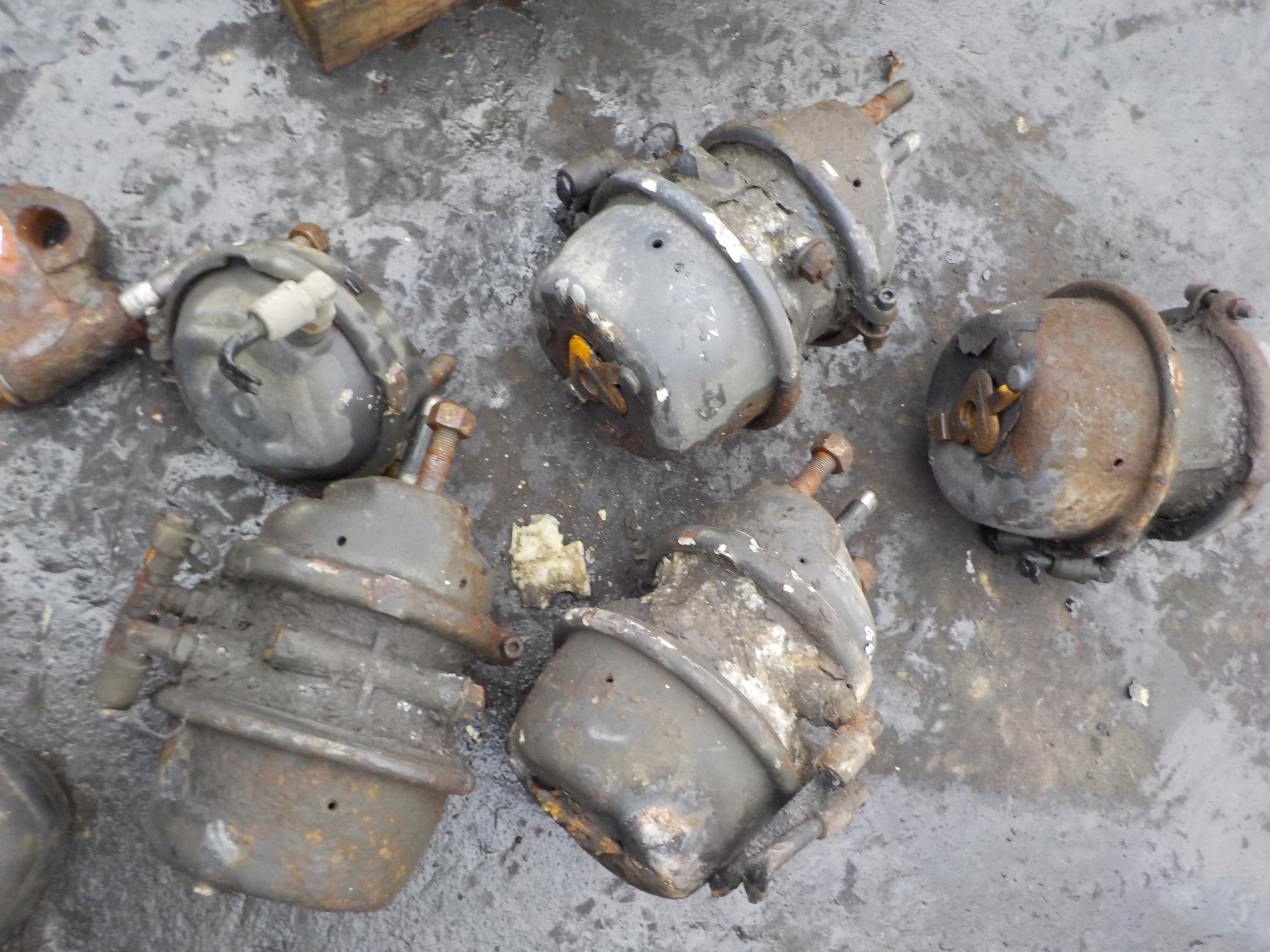 NACZEPA SIŁOWNIK HAMULCA