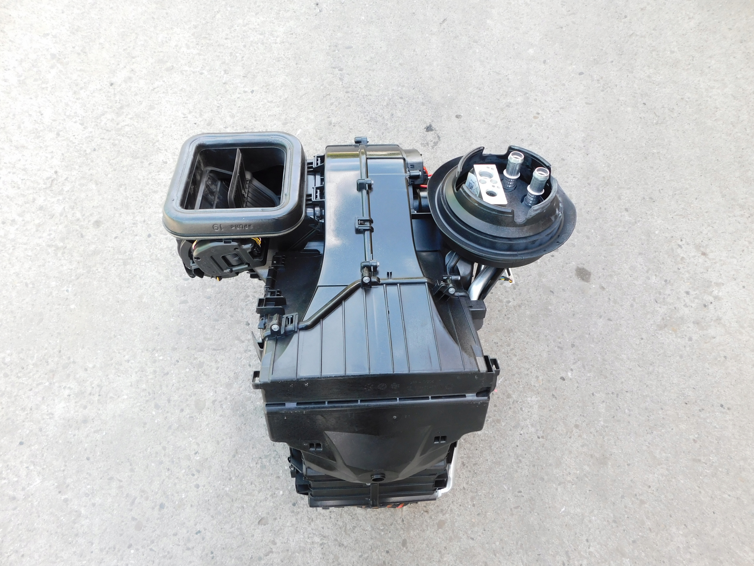 MINI Countryman F60 obal ohřívač klima ventilátor